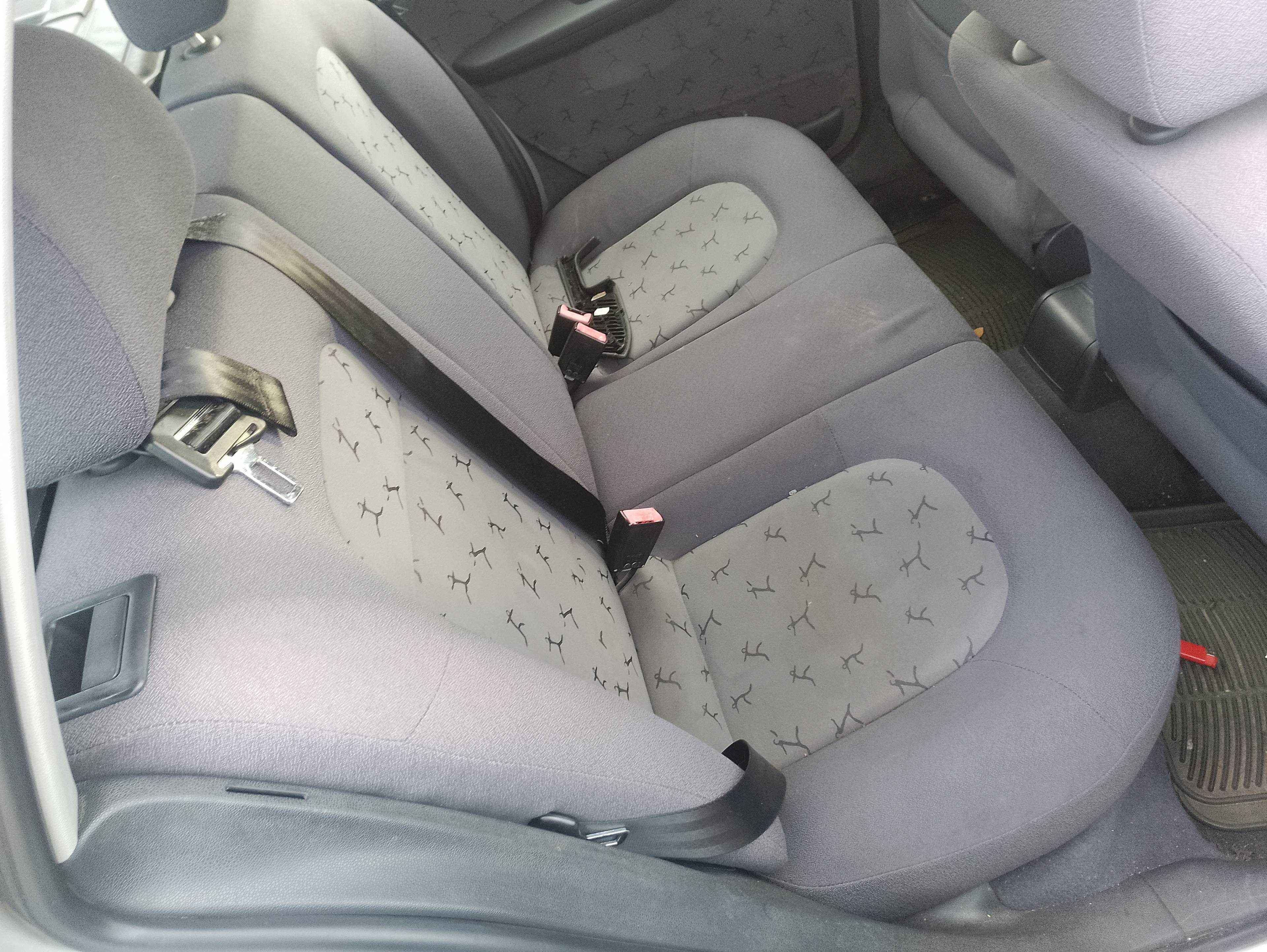 Recambio de asientos traseros para skoda fabia (6y2/6y3) comfort referencia OEM IAM   