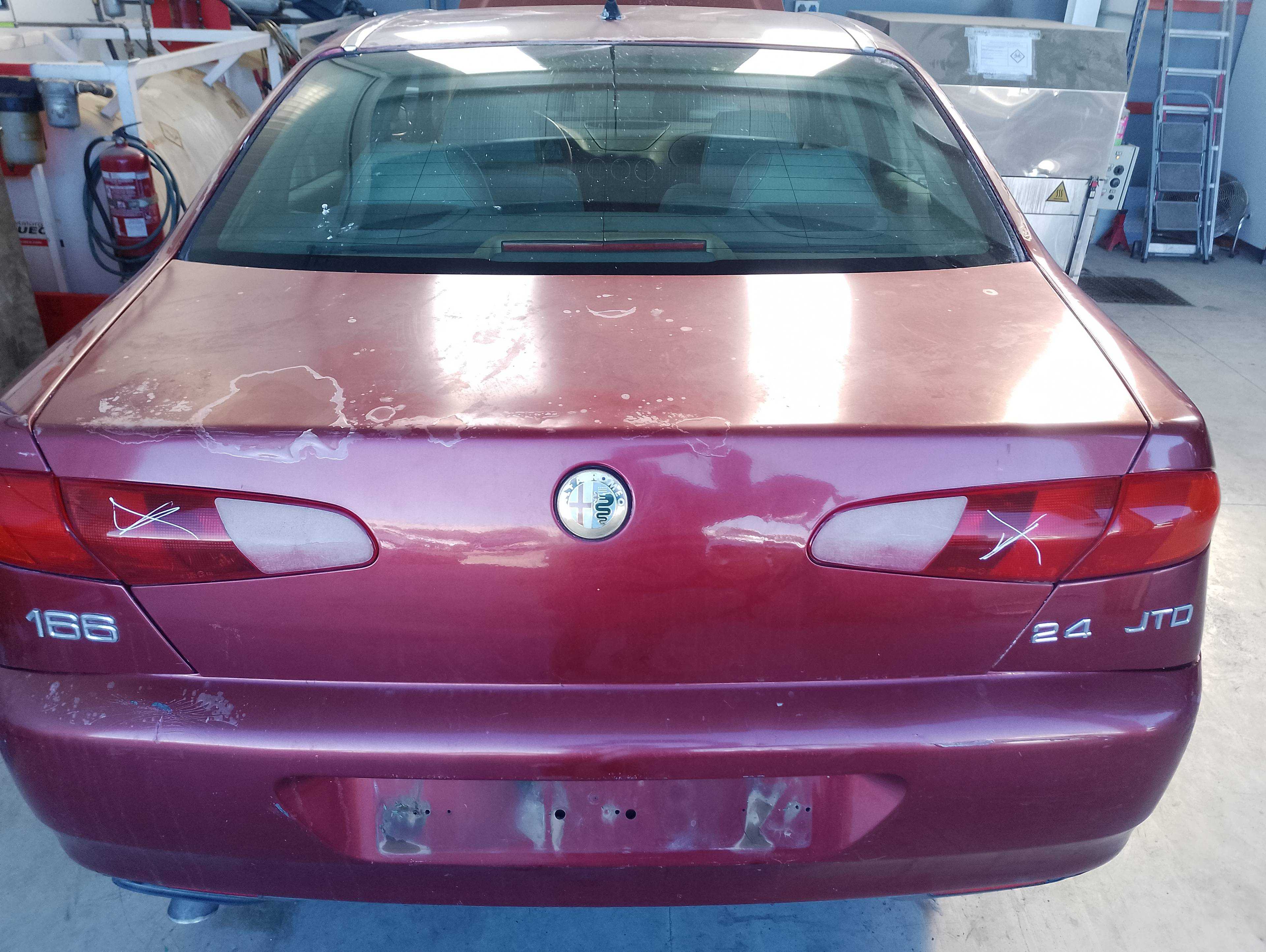 Recambio de tapa maletero para alfa romeo 166 2.4 jtd referencia OEM IAM   