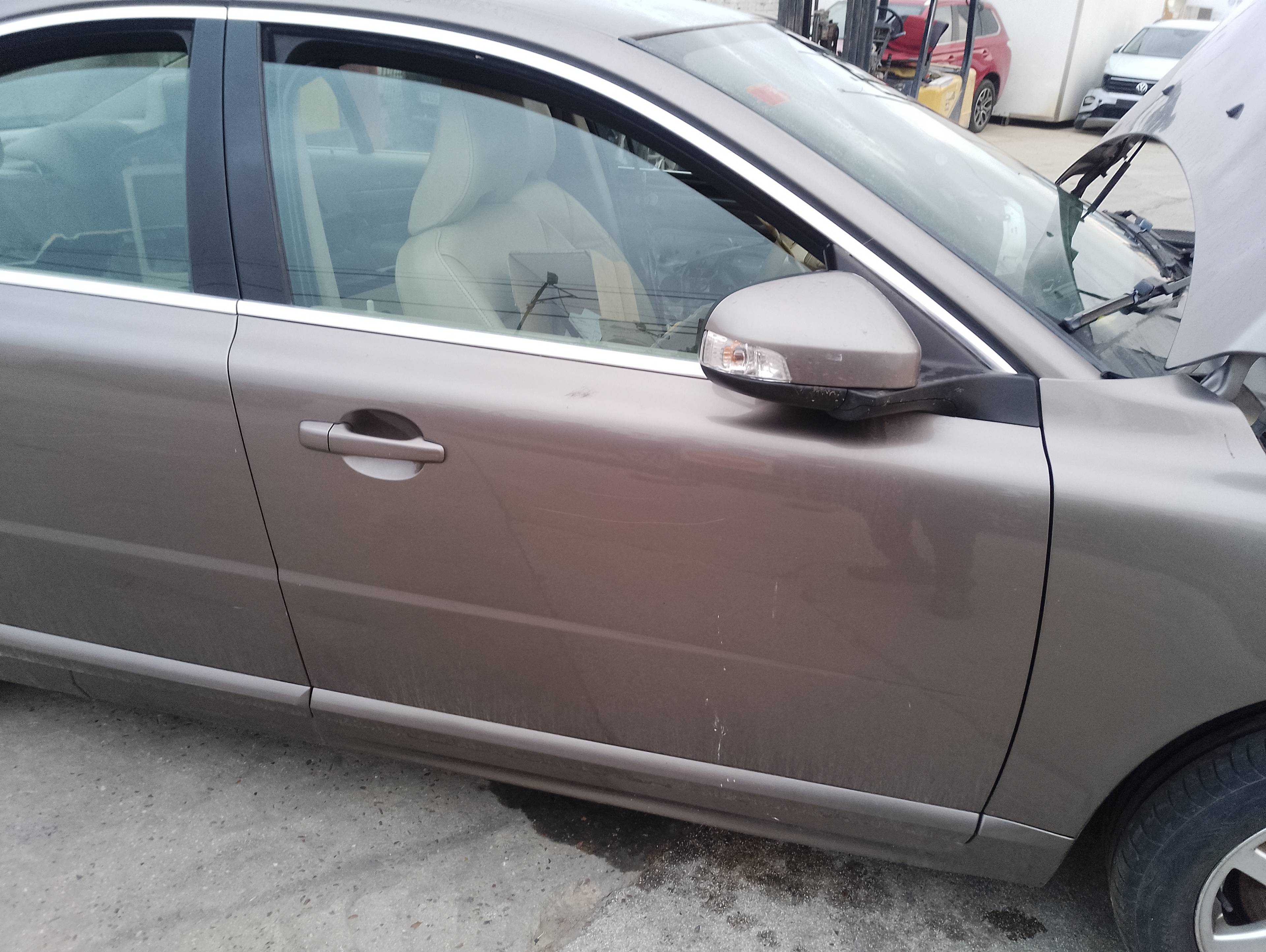 Recambio de puerta delantera derecha para volvo s80 berlina 2.4 d referencia OEM IAM   
