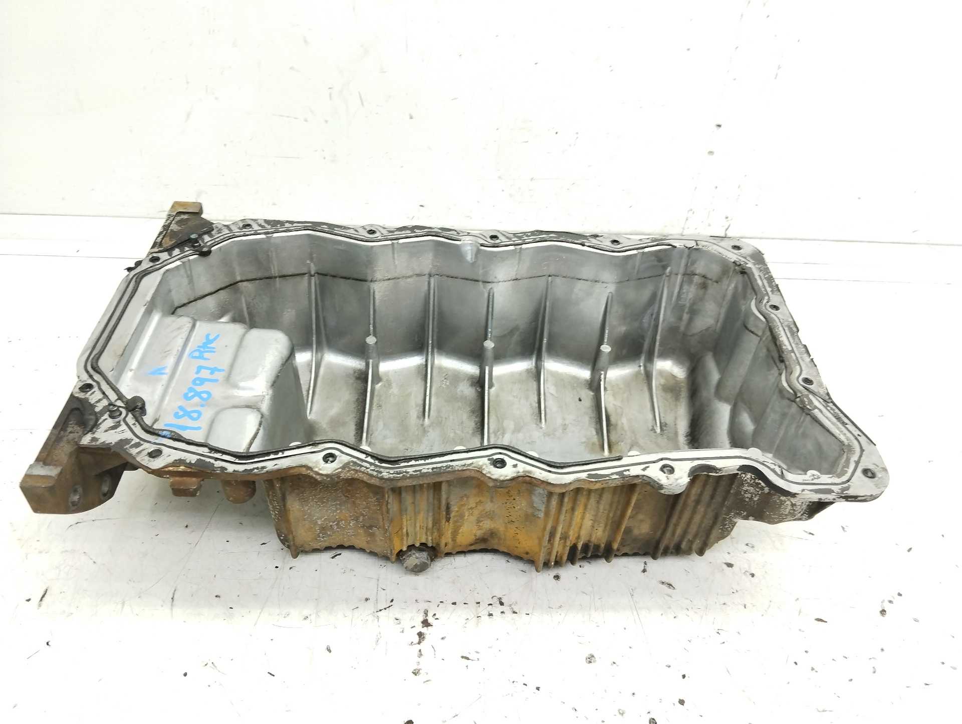 Recambio de carter para kia carens referencia OEM IAM  2151027001 