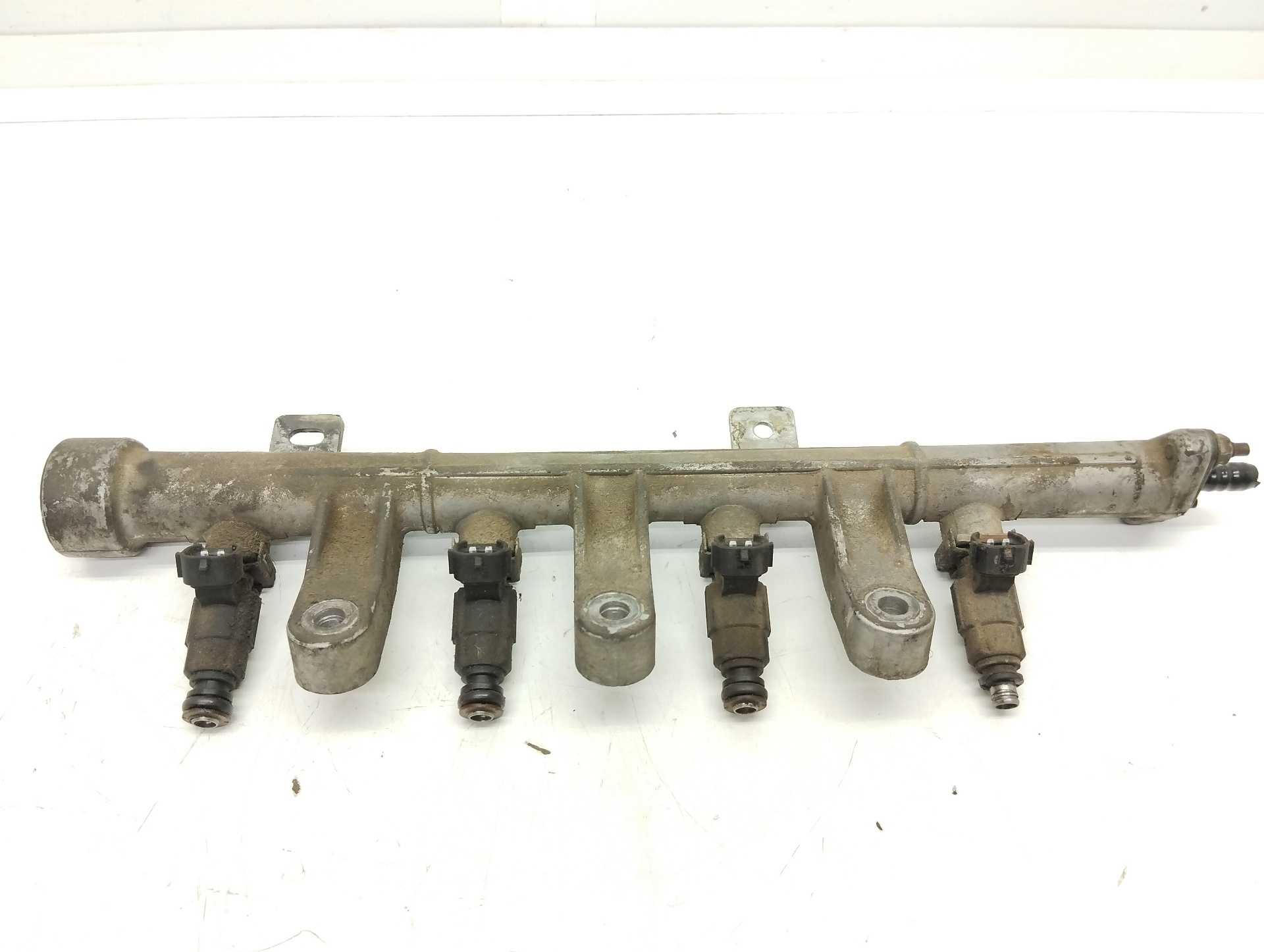 Recambio de rampa inyectora para hyundai accent (lc) gl 4p referencia OEM IAM   