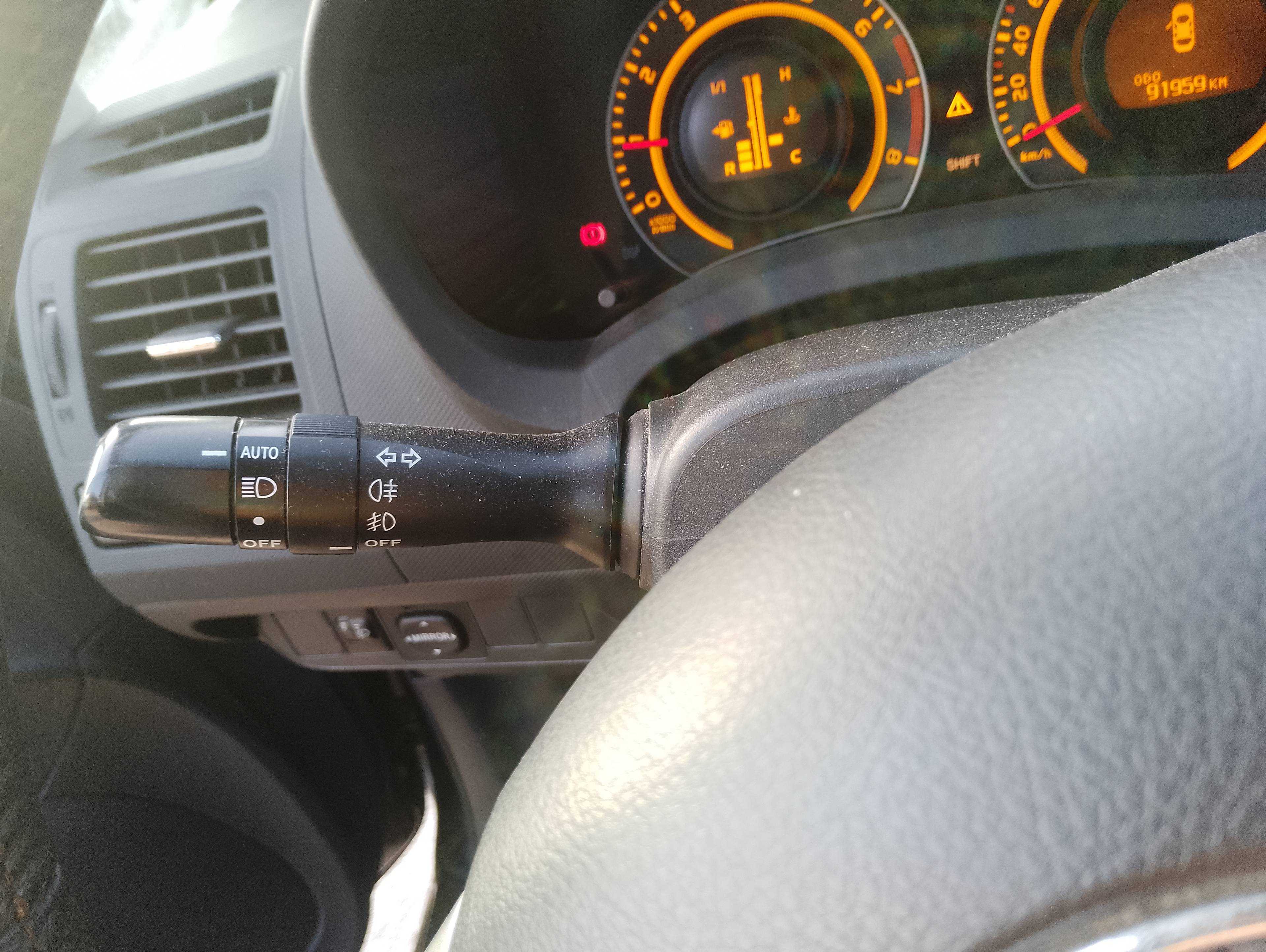 Recambio de mando intermitentes para toyota auris luna referencia OEM IAM   