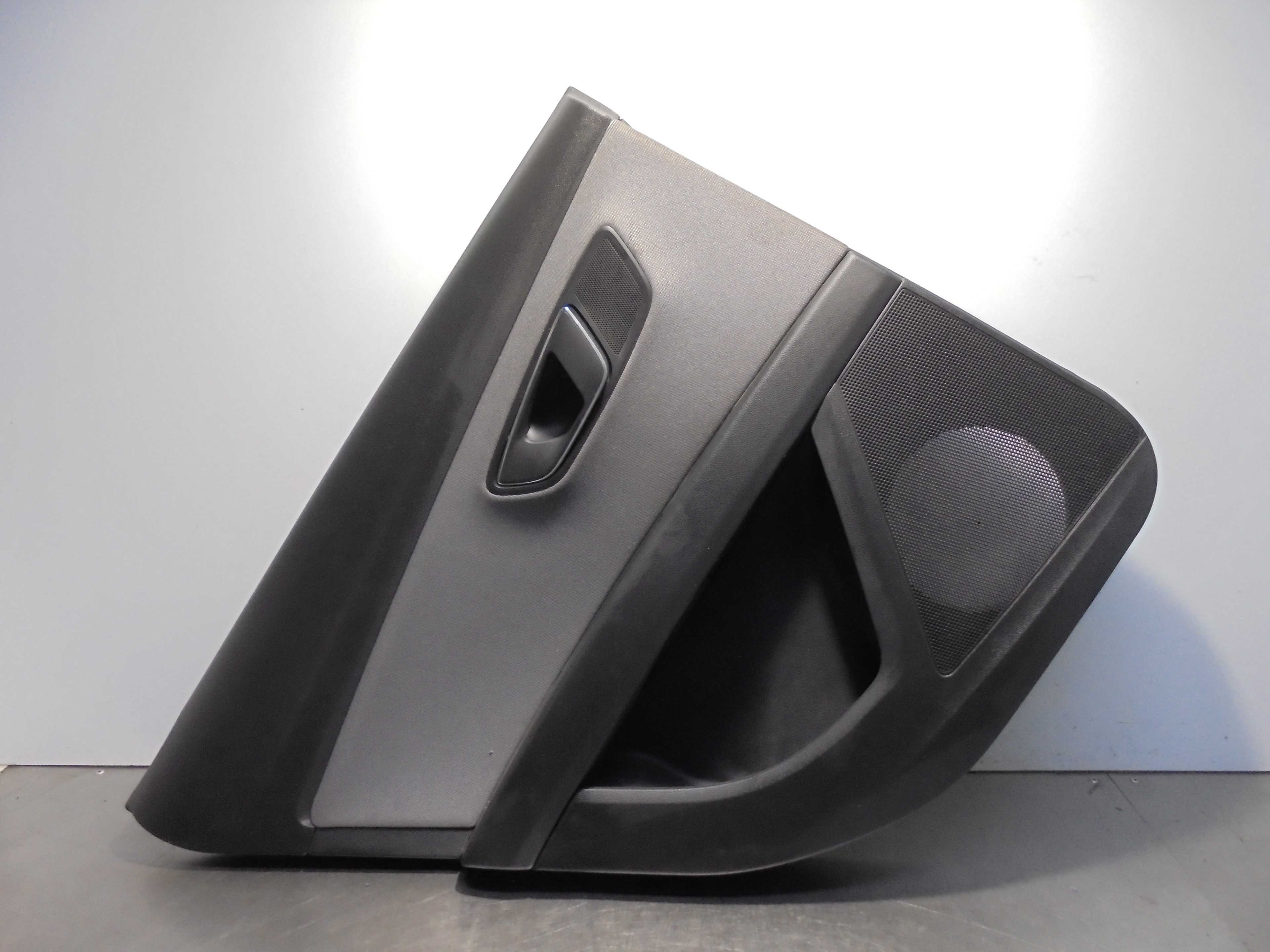 Recambio de guarnecido puerta trasera izquierda para seat leon st (5f8) fr referencia OEM IAM 5F486713  