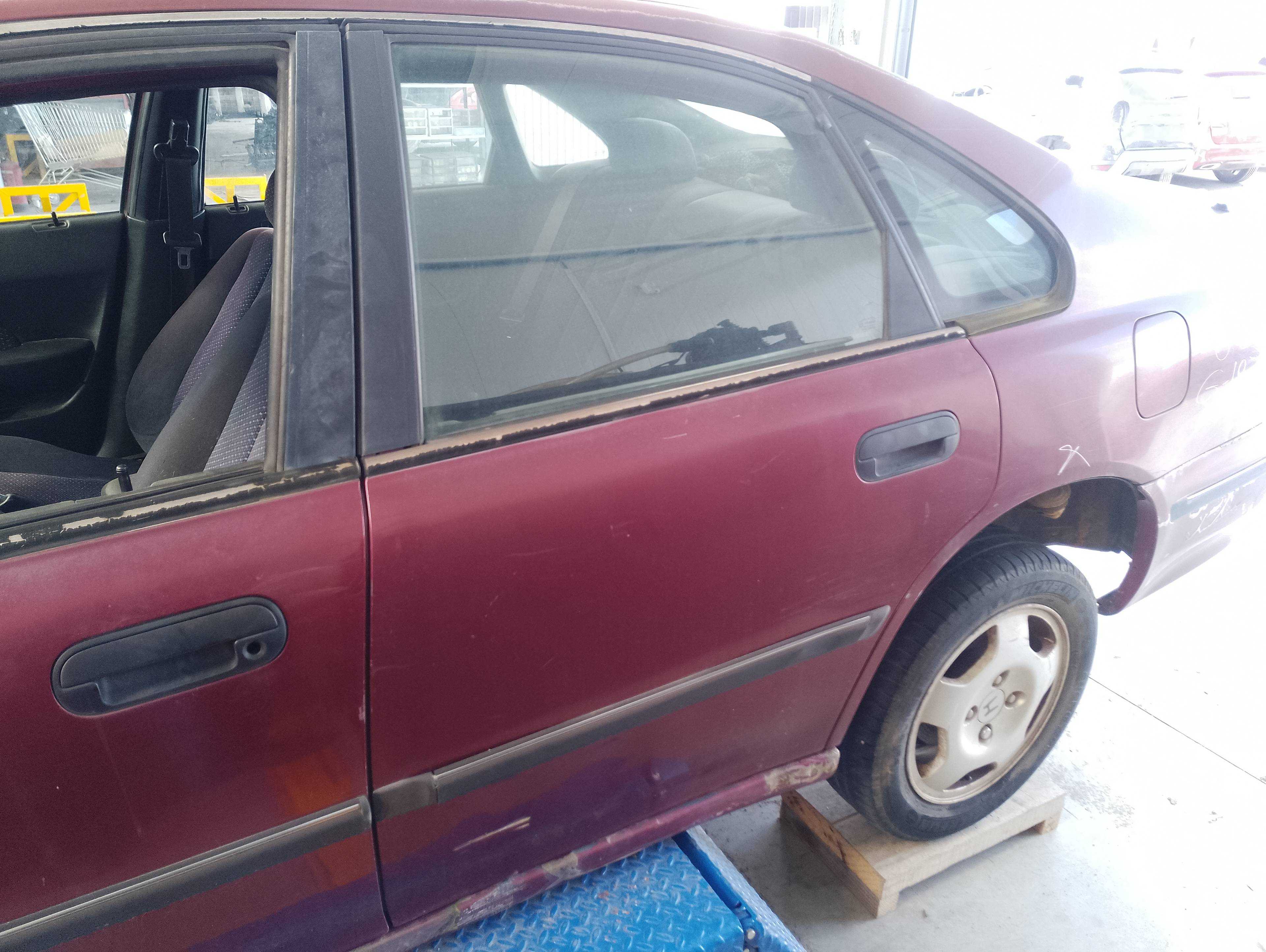 Recambio de puerta trasera izquierda para honda accord berlina (cc/ce) 1.8 (ce7) referencia OEM IAM   