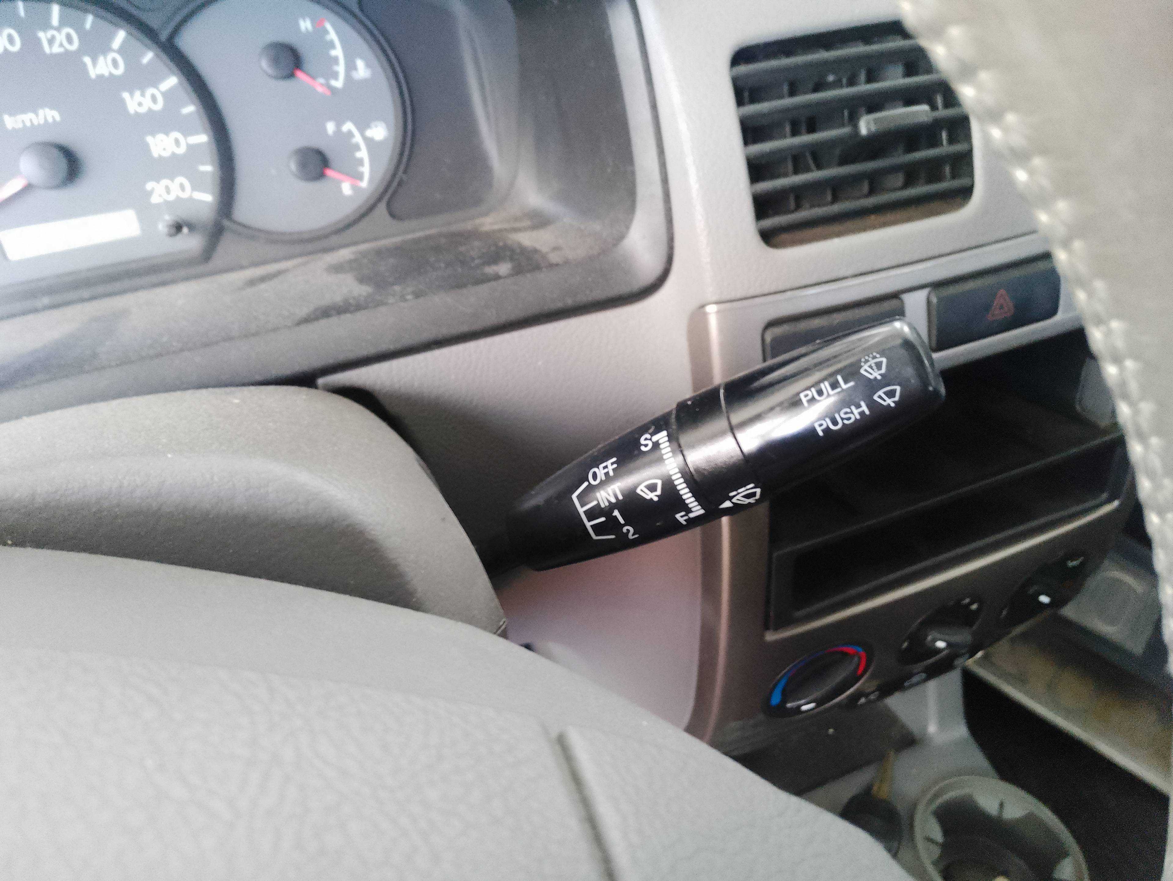 Recambio de mando limpia para kia rio ipanema berlina referencia OEM IAM   