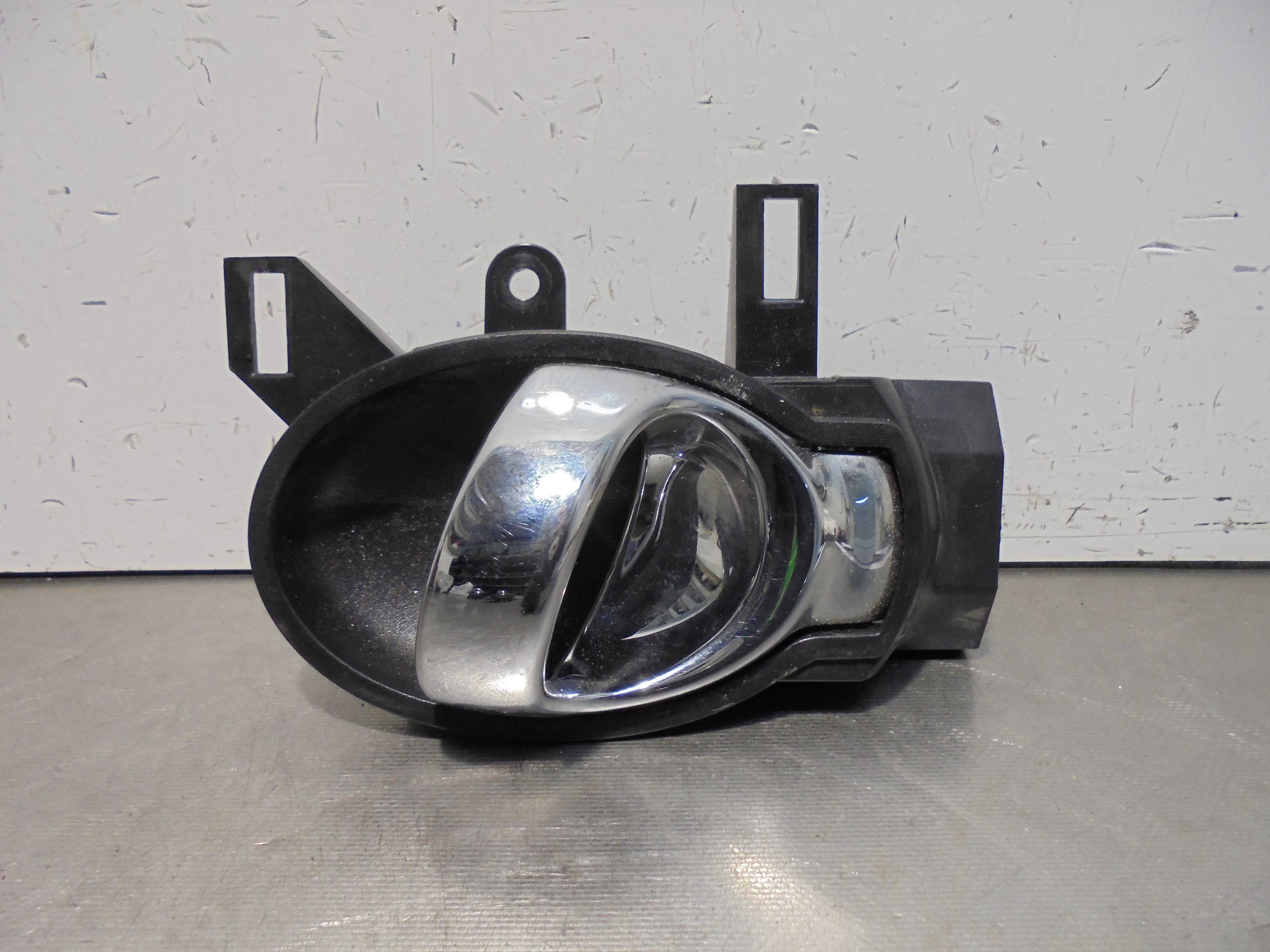 Recambio de maneta interior delantera izquierda para nissan juke (f15) 1.6 cat referencia OEM IAM 80671BA61A  