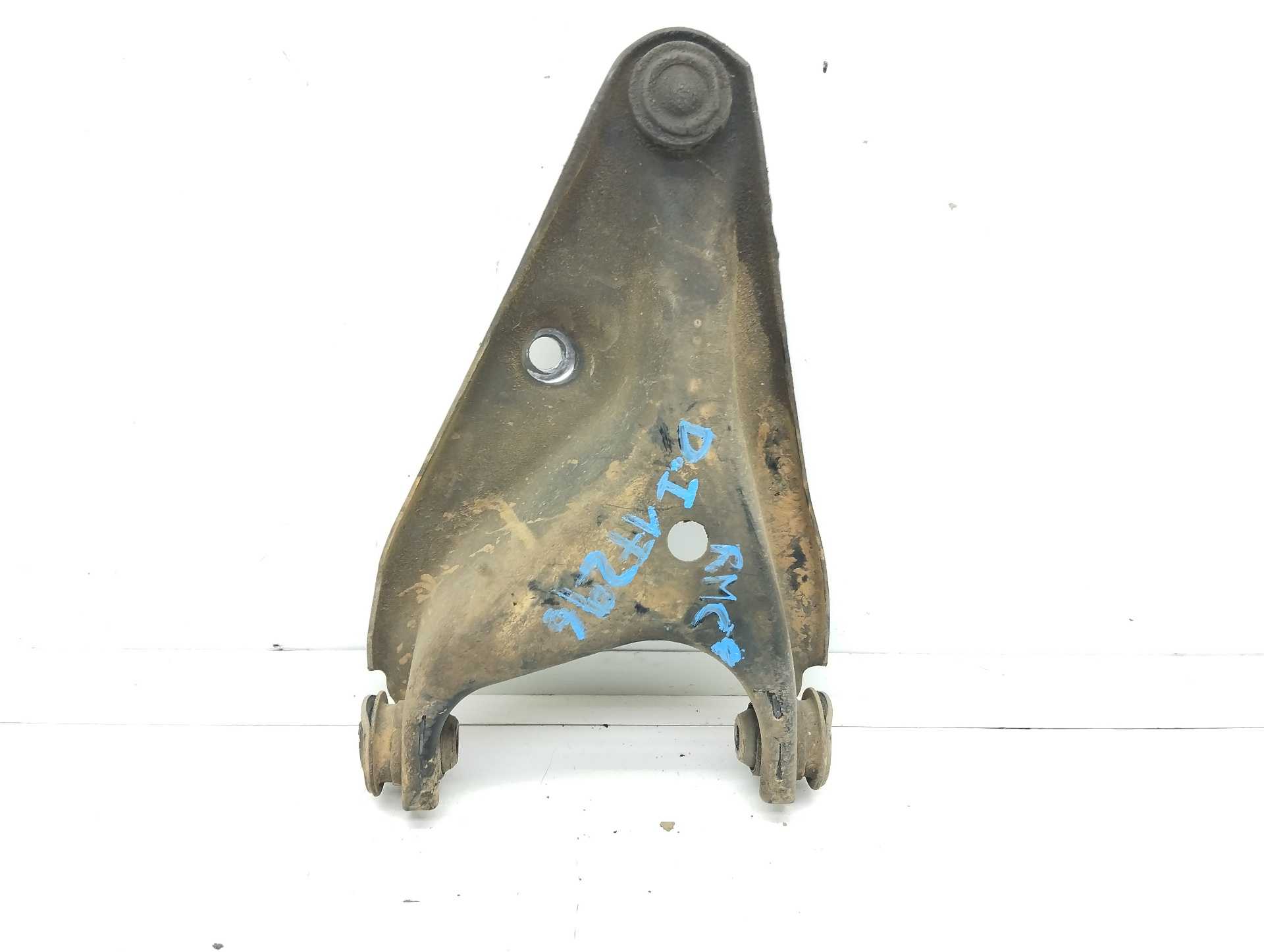 Recambio de brazo suspension inferior delantero izquierdo para dacia logan 1.4 cat referencia OEM IAM   