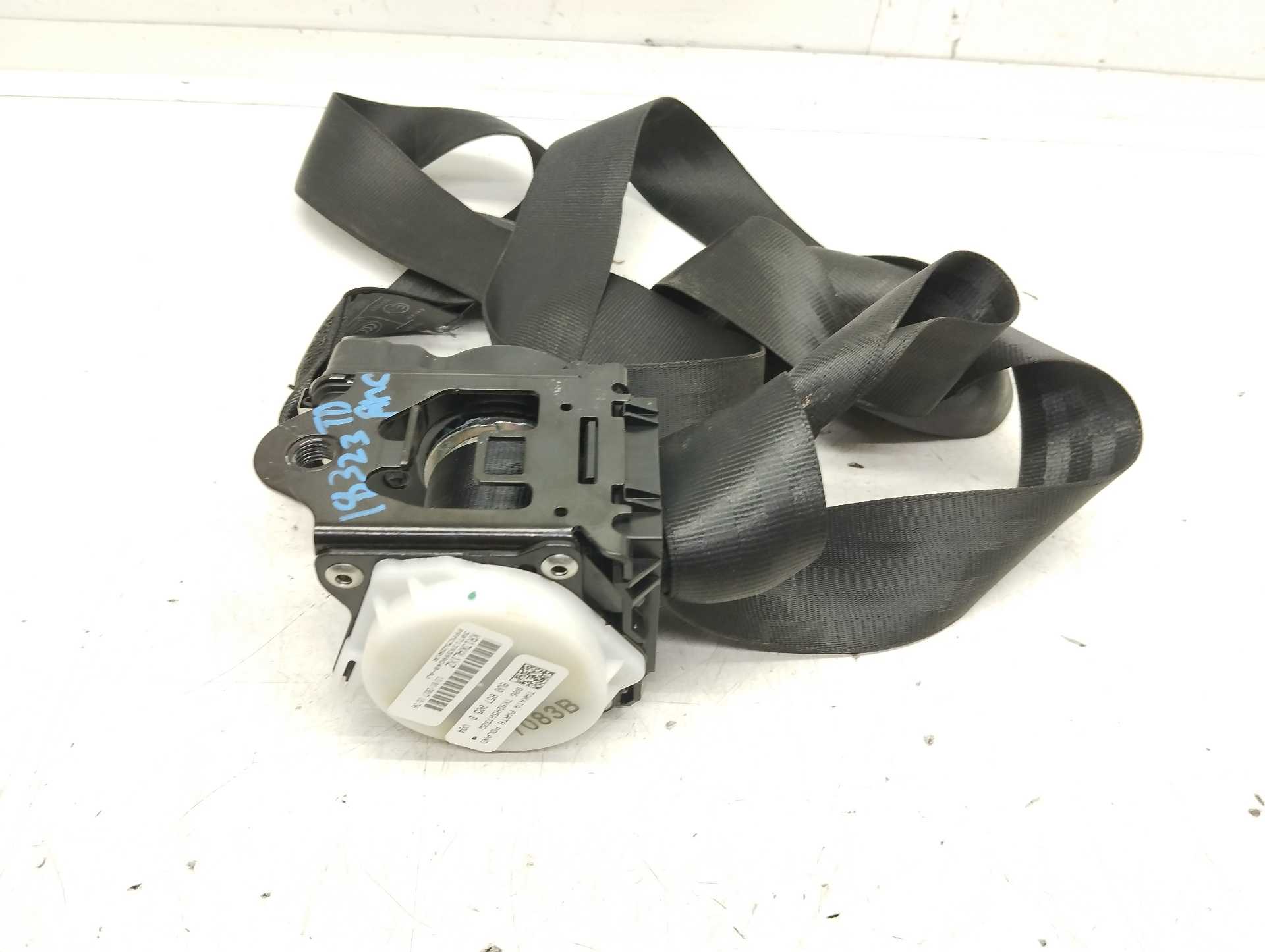 Recambio de cinturon seguridad trasero derecho para audi q3 (8ug) attraction referencia OEM IAM 8U0857805B  