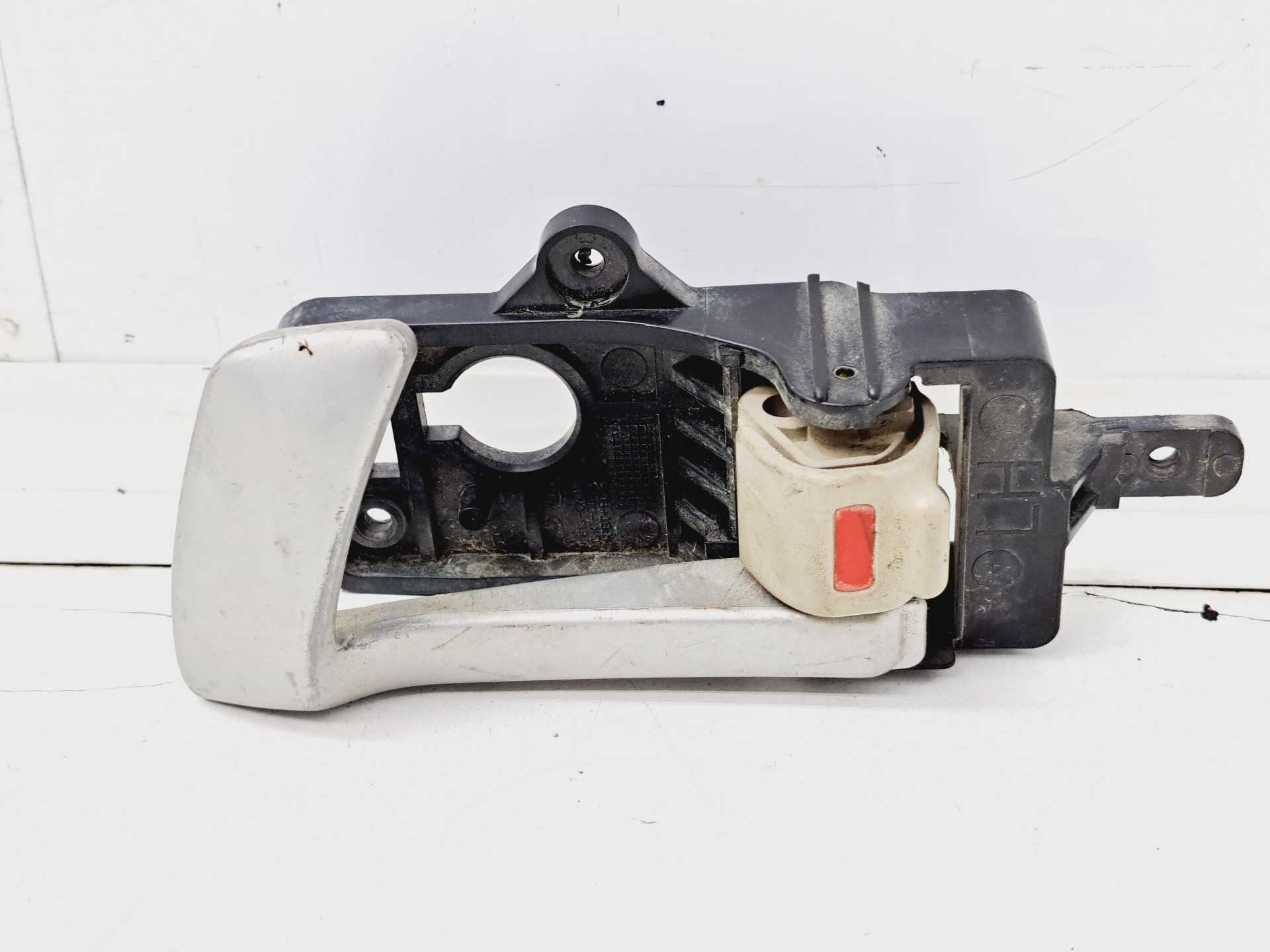Recambio de maneta interior trasera izquierda para hyundai santa fe (bm) 2.2 crdi cat referencia OEM IAM 82613CM000  