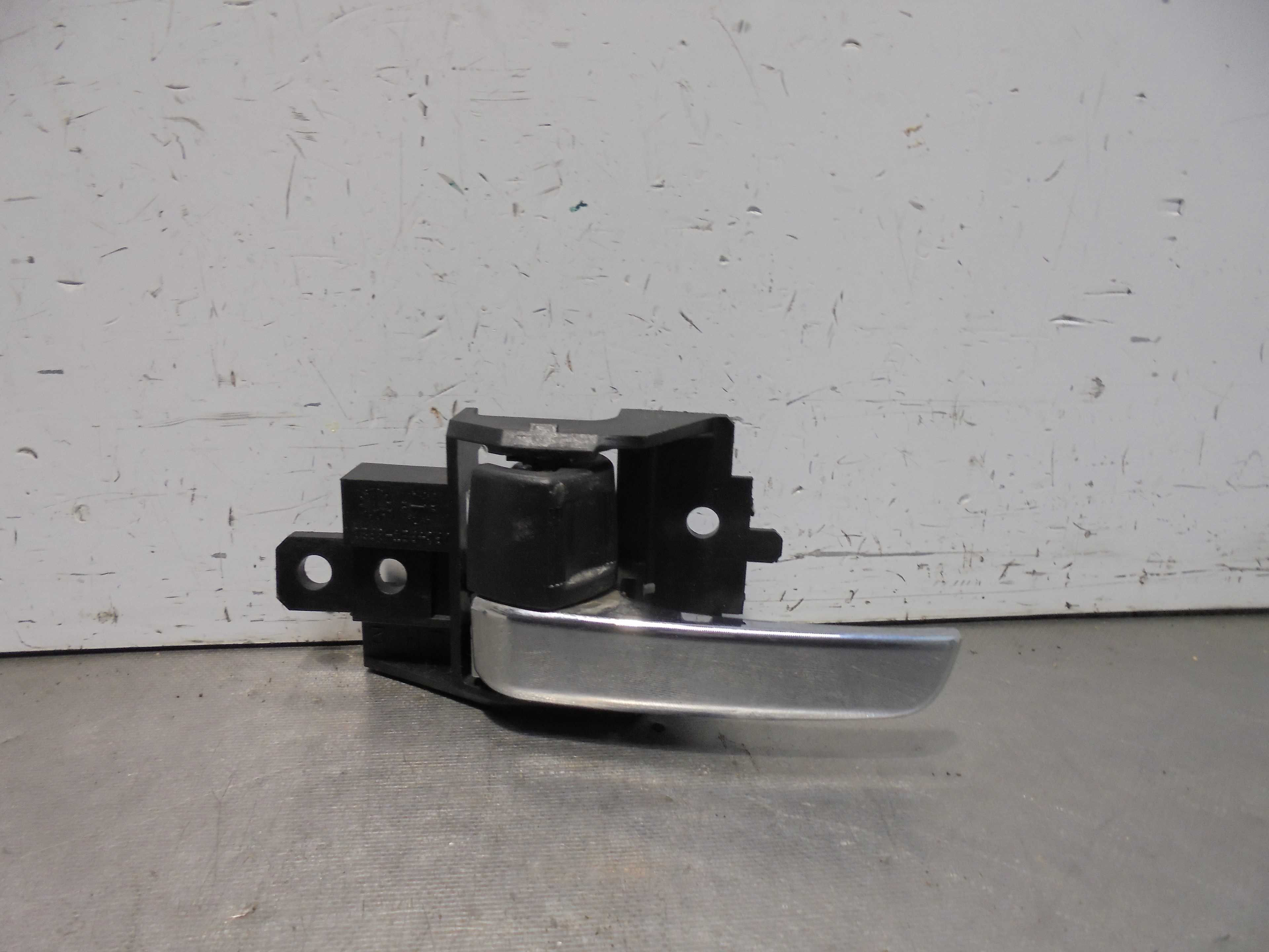 Recambio de maneta interior delantera izquierda para mitsubishi asx (ga0w) challenge 2wd referencia OEM IAM   