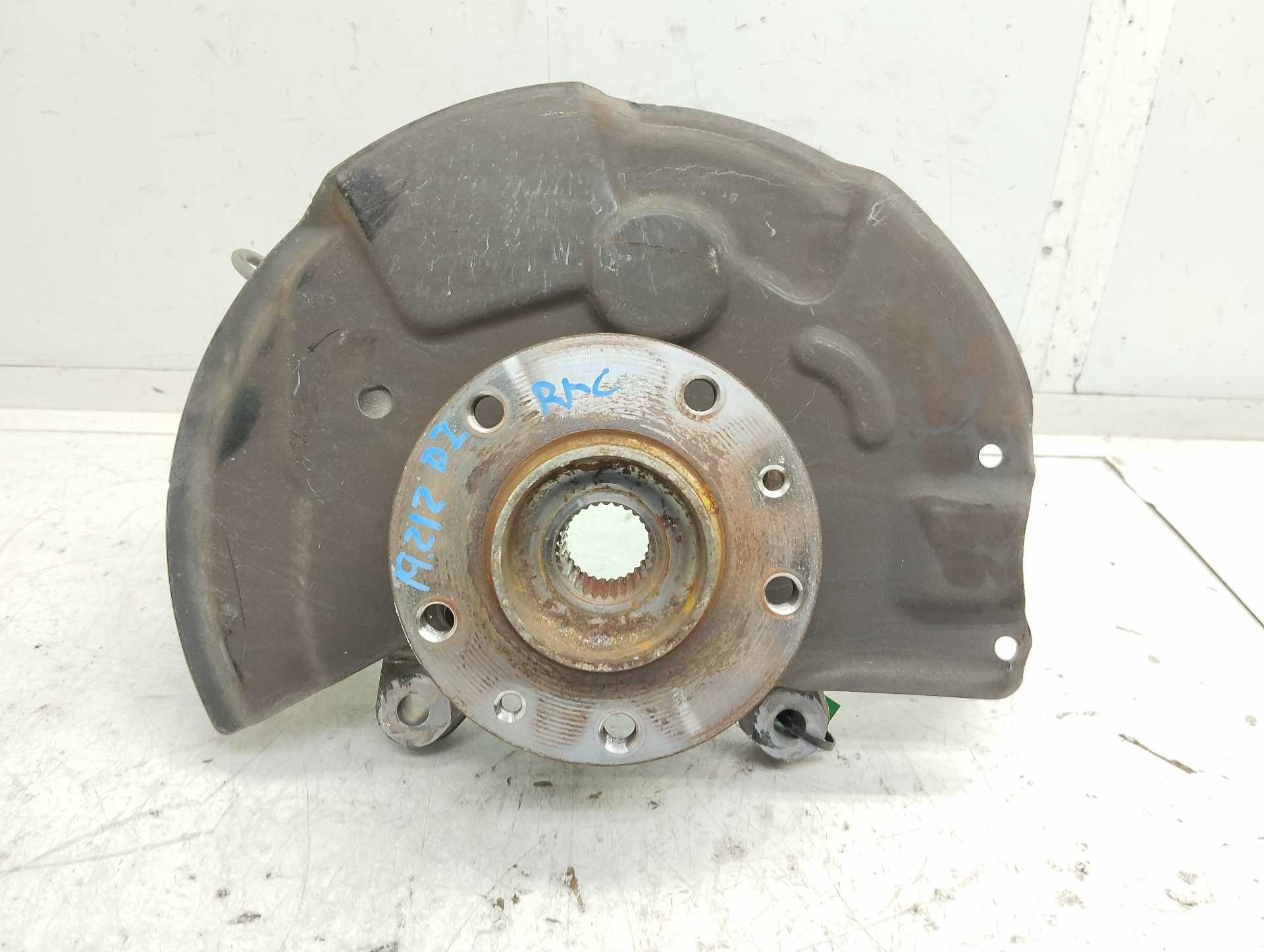 Recambio de mangueta delantera izquierda para renault scenic iv black edition referencia OEM IAM  400113779R 