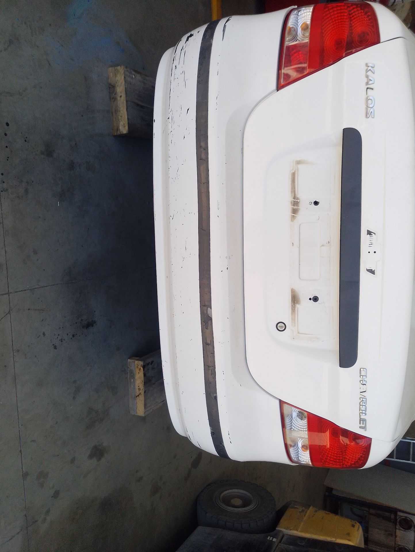 Recambio de paragolpes trasero para chevrolet aveo / kalos sedán (t250, t255) 1.4 referencia OEM IAM 96808256  