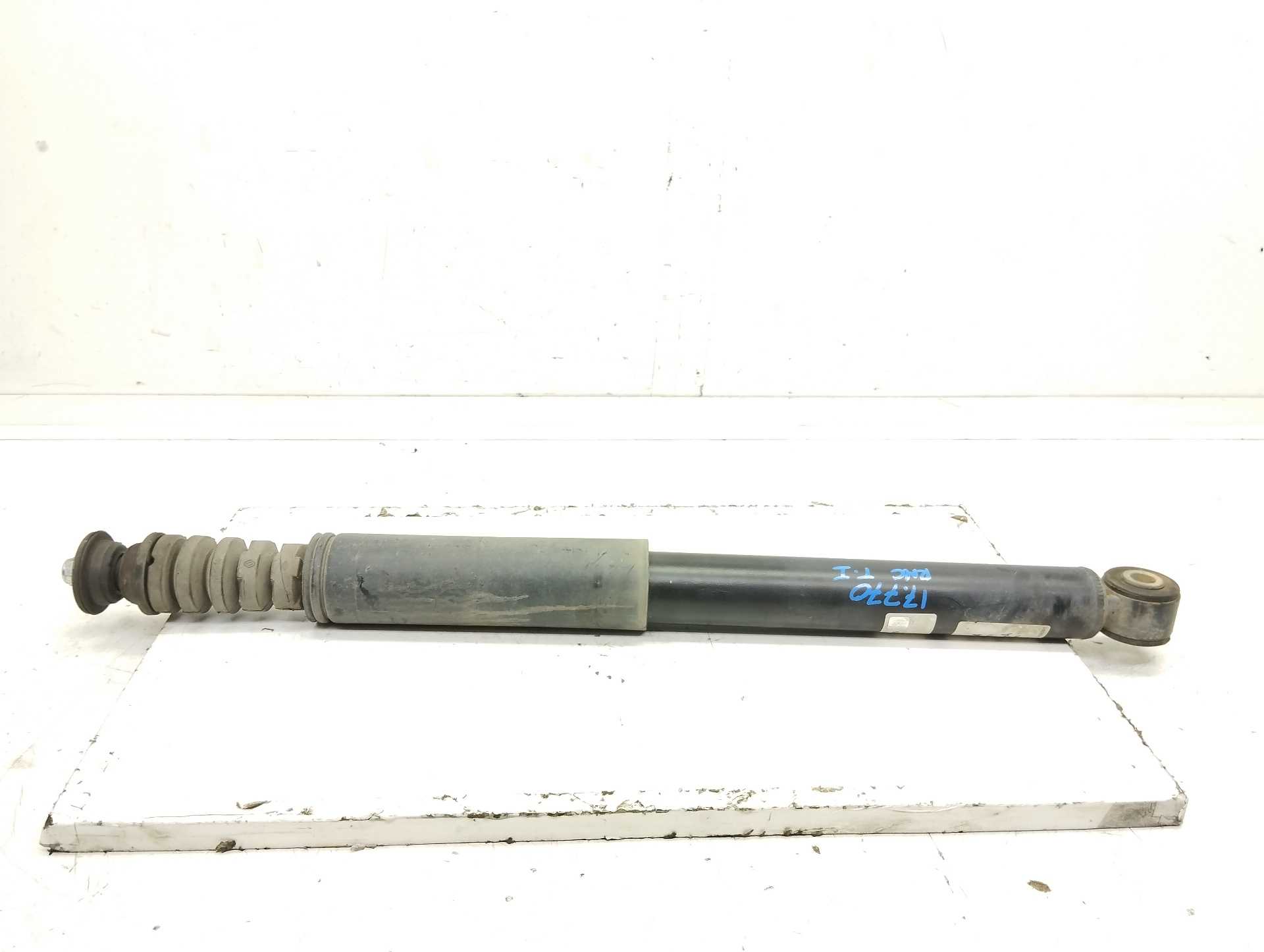 Recambio de amortiguador trasero izquierdo para renault clio iii 1.2 16v referencia OEM IAM   