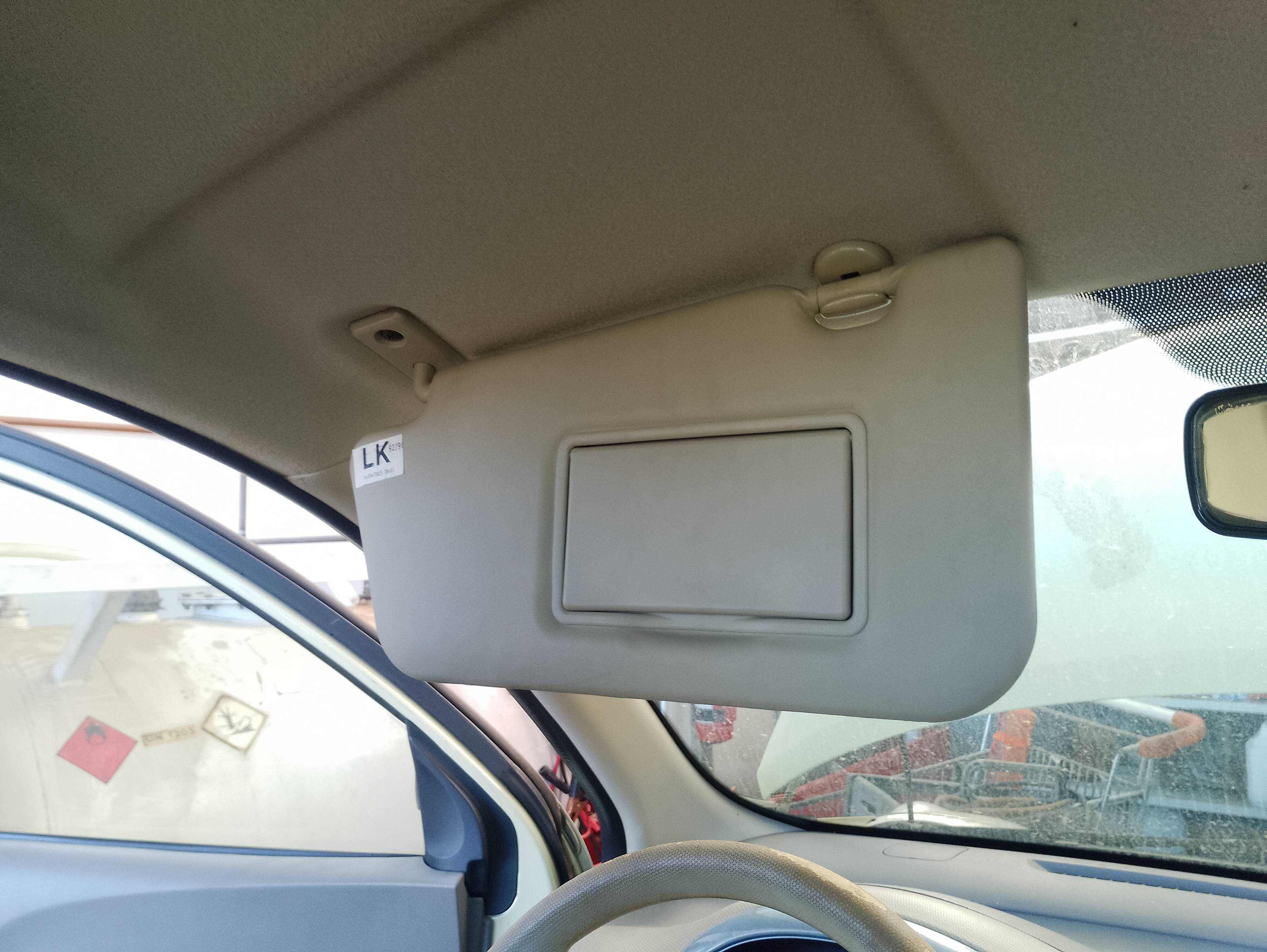 Recambio de parasol izquierdo para nissan micra (k12e) 25 aniversario referencia OEM IAM   