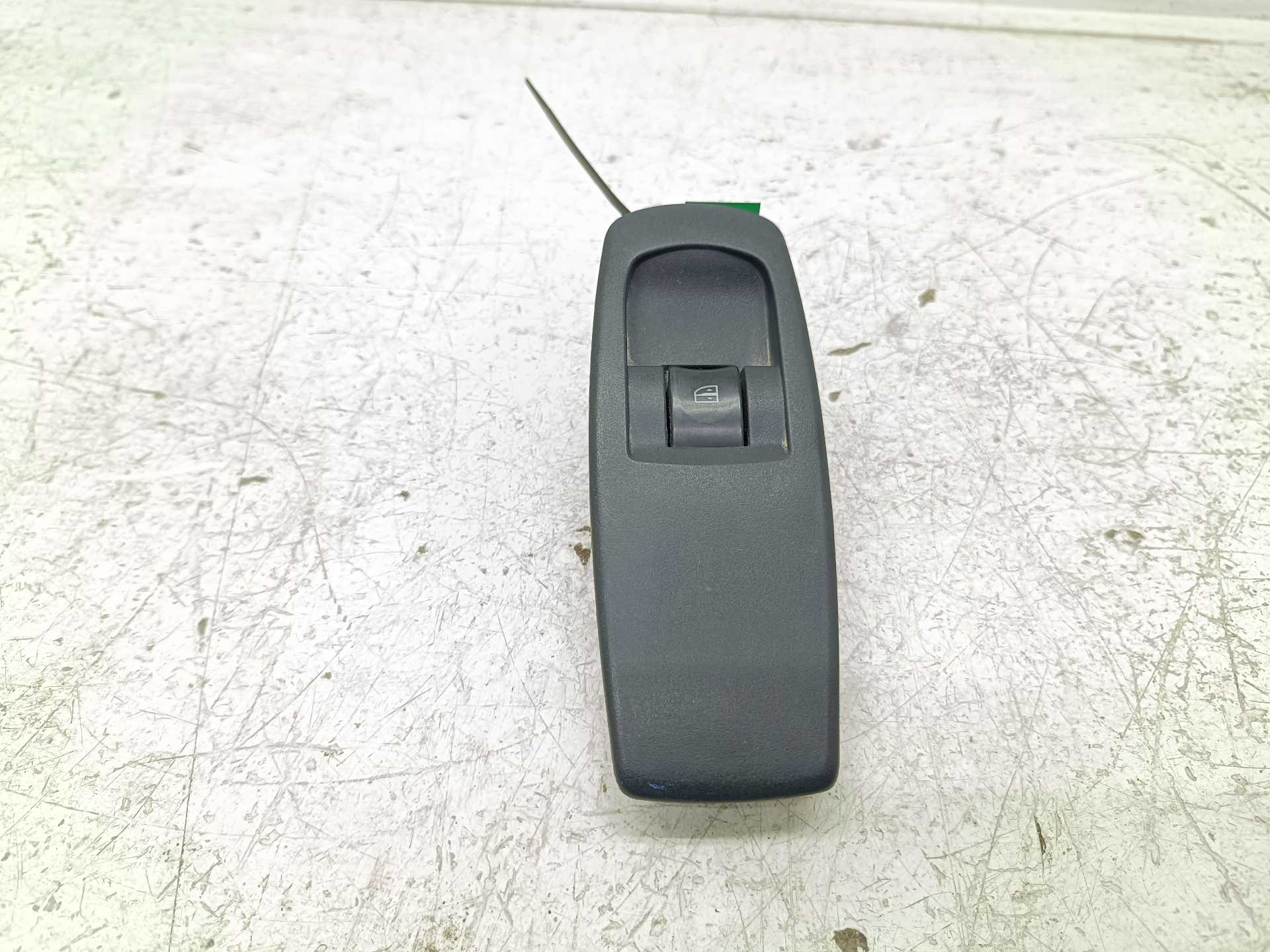 Recambio de mando elevalunas delantero derecho para renault koleos bose edition referencia OEM IAM 25411JY00B  