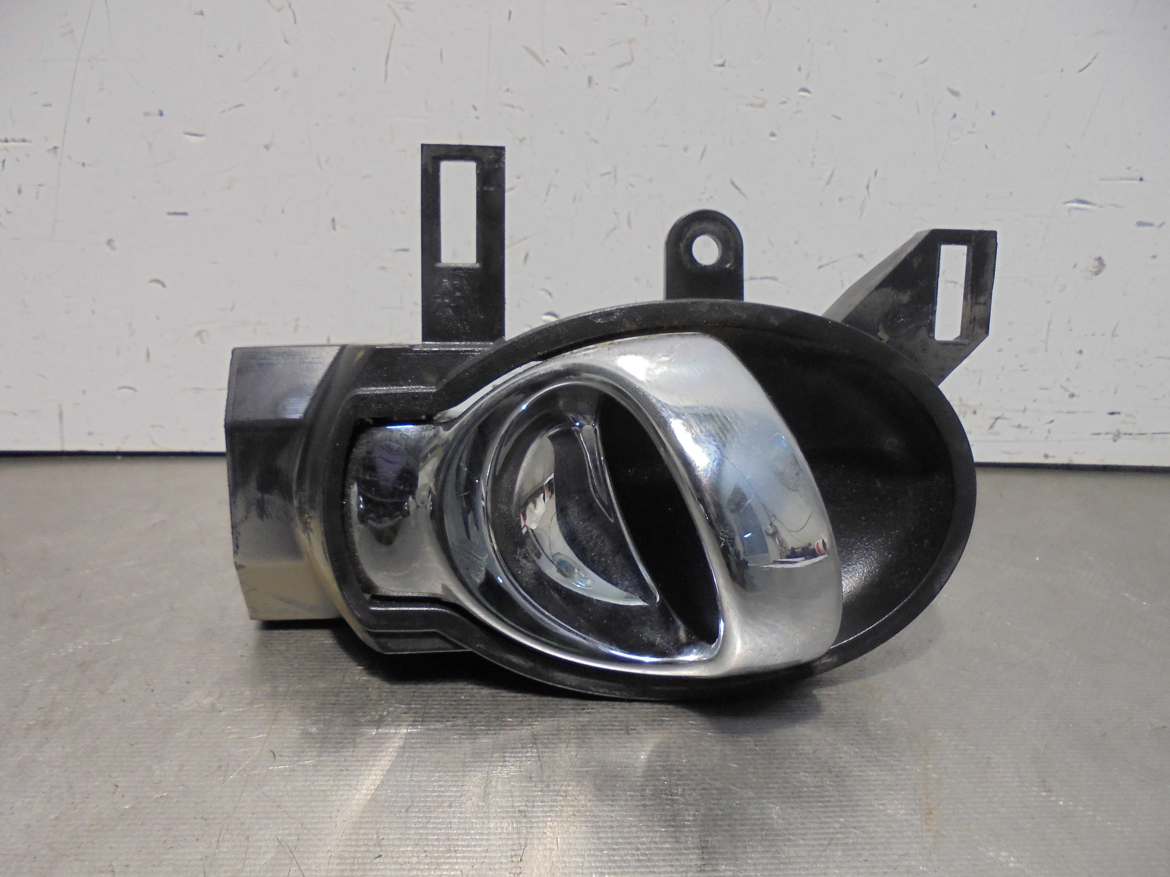Recambio de maneta interior trasera derecha para nissan juke (f15) 1.6 cat referencia OEM IAM 80670BA61A  