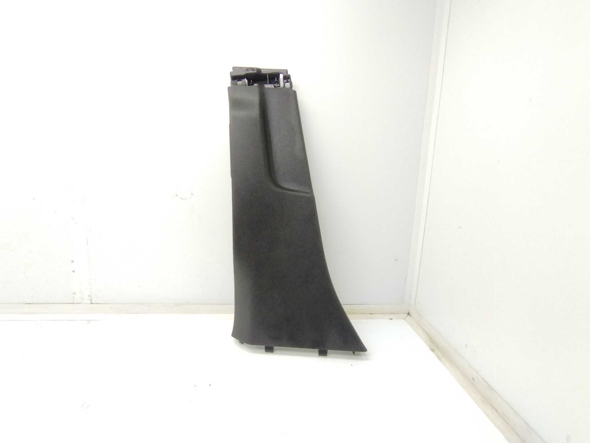 Recambio de moldura interior para renault scenic iv black edition referencia OEM IAM 279818824R  