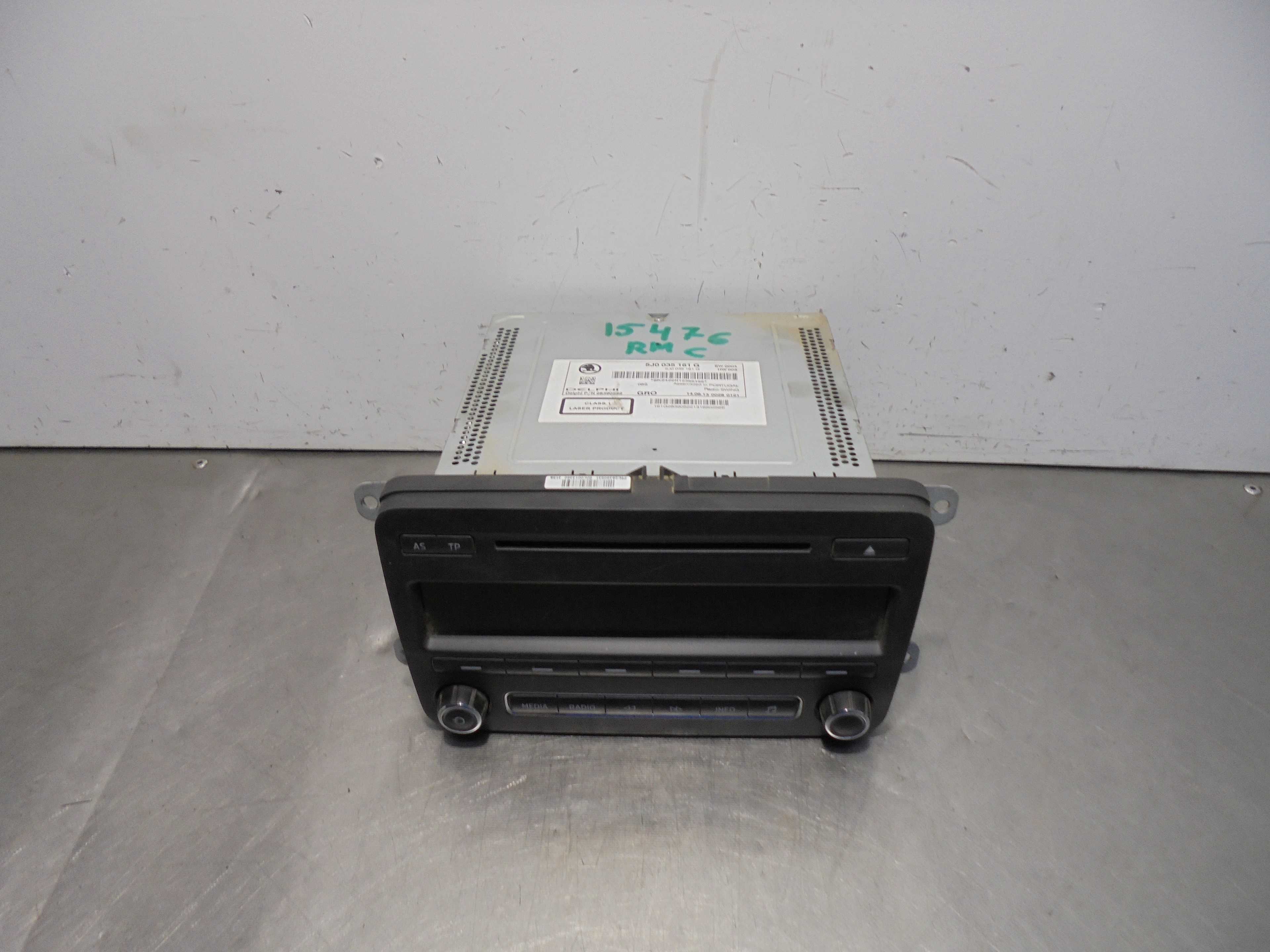 Recambio de sistema audio / radio cd para skoda fabia (5j2 ) ambition referencia OEM IAM 5J0035161G DELPHI 