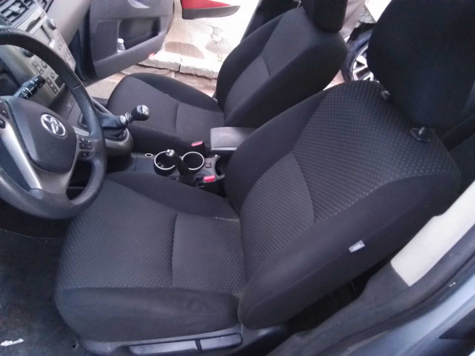 Recambio de asiento delantero izquierdo para toyota verso advance referencia OEM IAM   