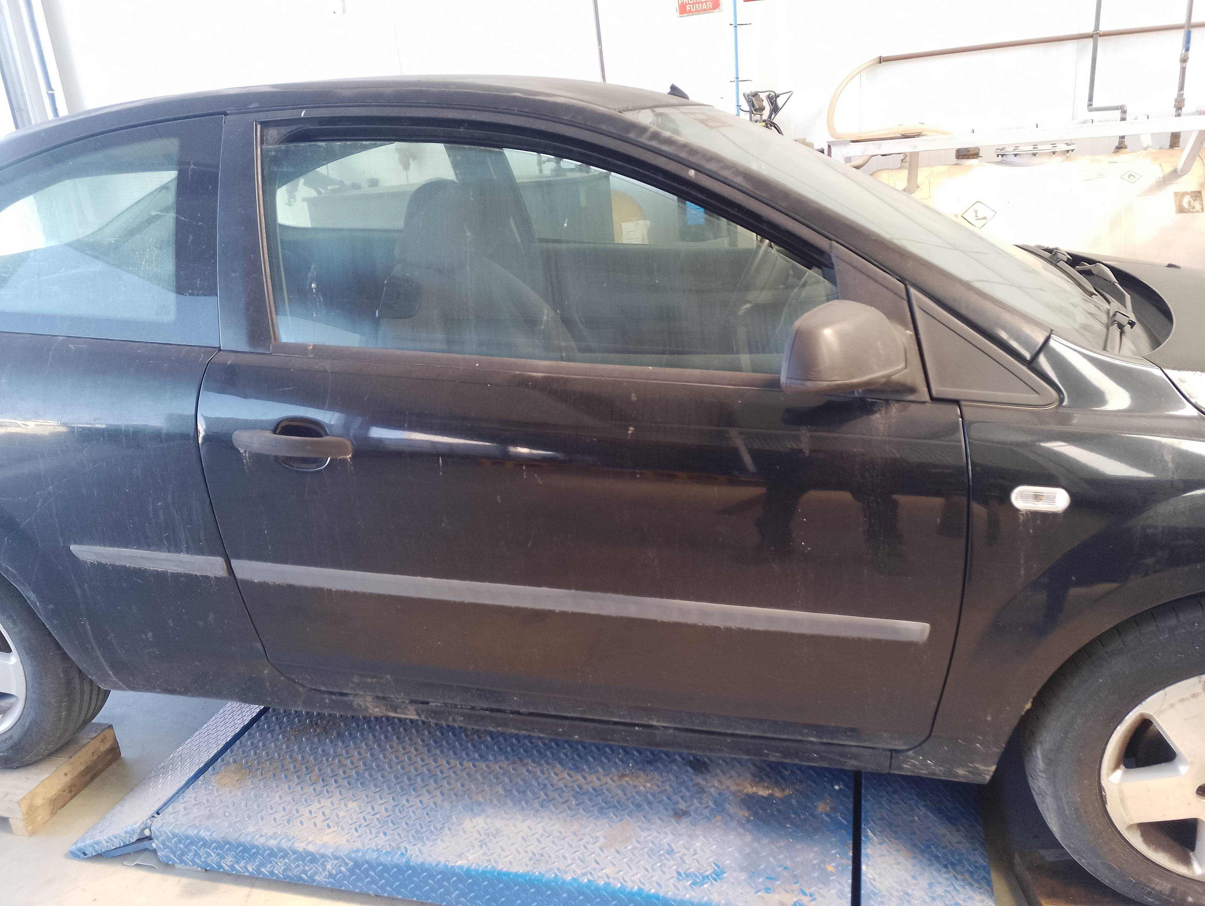 Recambio de puerta delantera derecha para ford focus berlina (cap) ambiente (d) referencia OEM IAM   