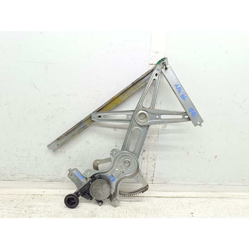 Recambio de elevalunas delantero derecho para toyota auris hybrid active referencia OEM IAM 857100D100 973582101 