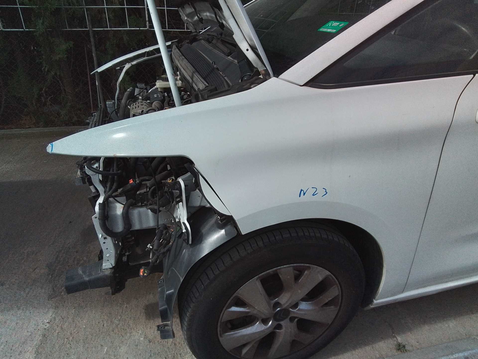 Recambio de aleta delantera izquierda para citroën c4 picasso origins referencia OEM IAM   