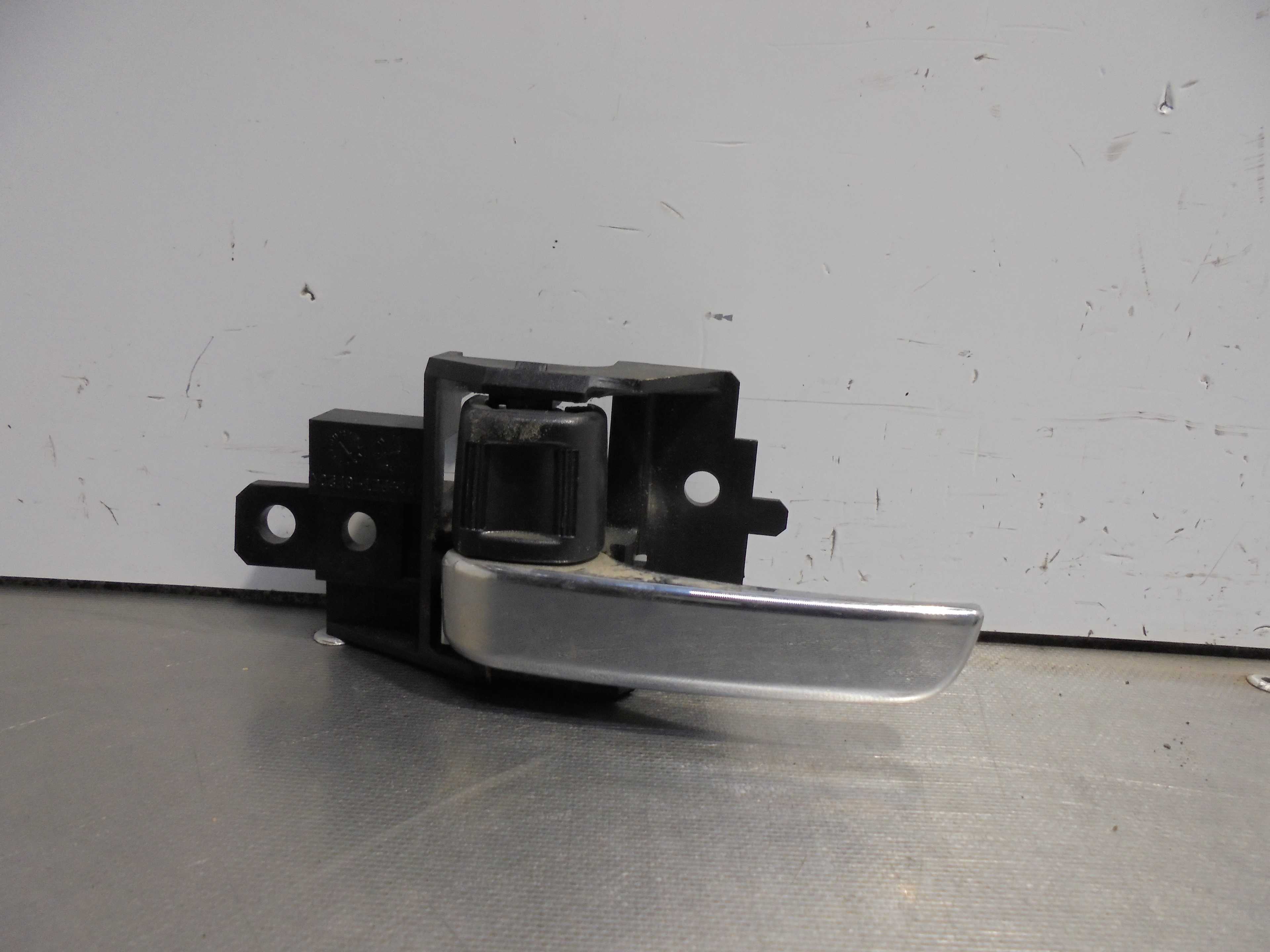 Recambio de maneta interior trasera izquierda para mitsubishi asx (ga0w) challenge 2wd referencia OEM IAM   