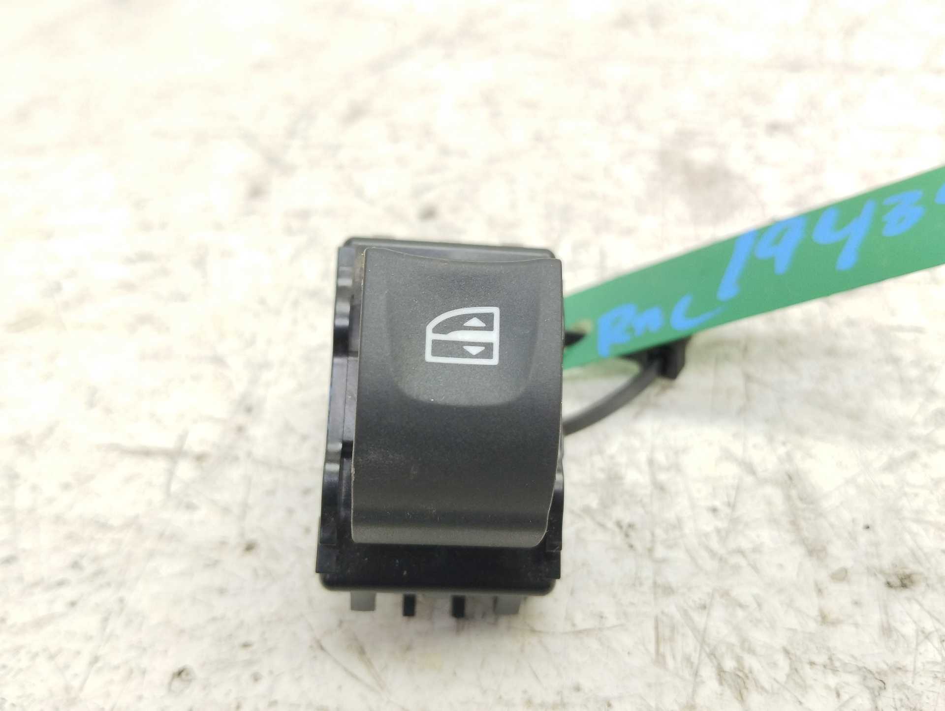 Recambio de mando elevalunas trasero derecho para renault scenic iv zen referencia OEM IAM 54214896R  