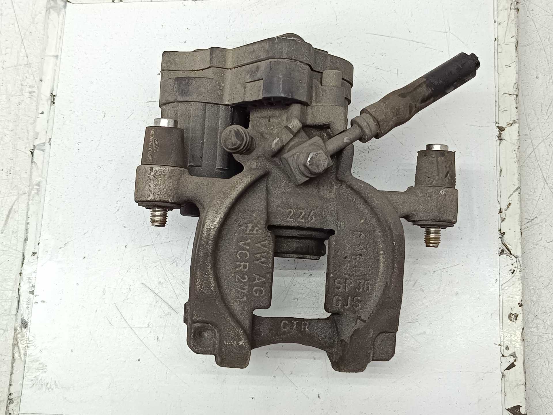 Recambio de pinza de freno trasera izquierda para volkswagen t-roc (d11) basis referencia OEM IAM 5Q0615406  