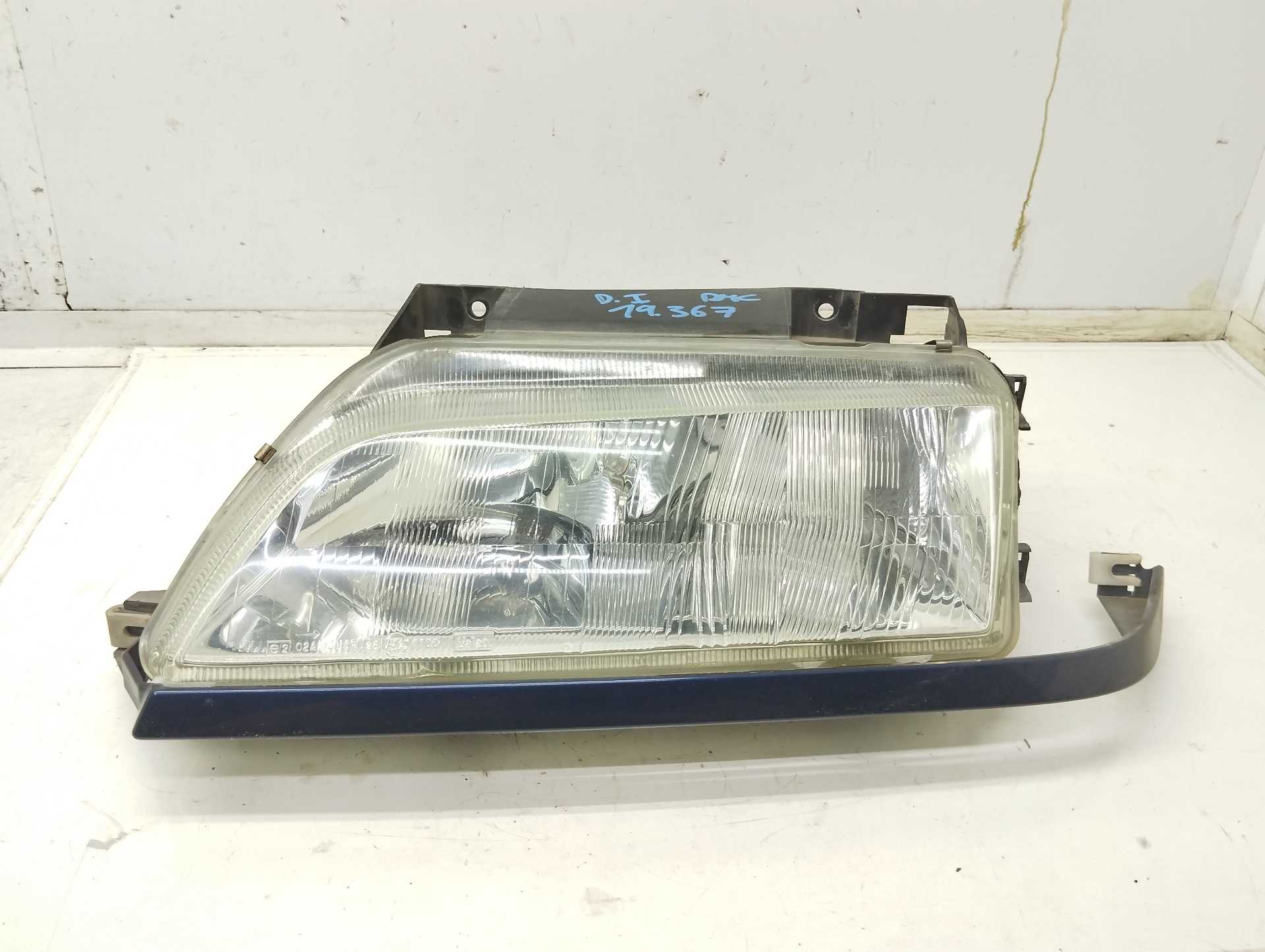 Recambio de faro izquierdo para citroën xantia berlina 2.0 hdi 90/110 plaisir referencia OEM IAM 9626854880 6204R9 