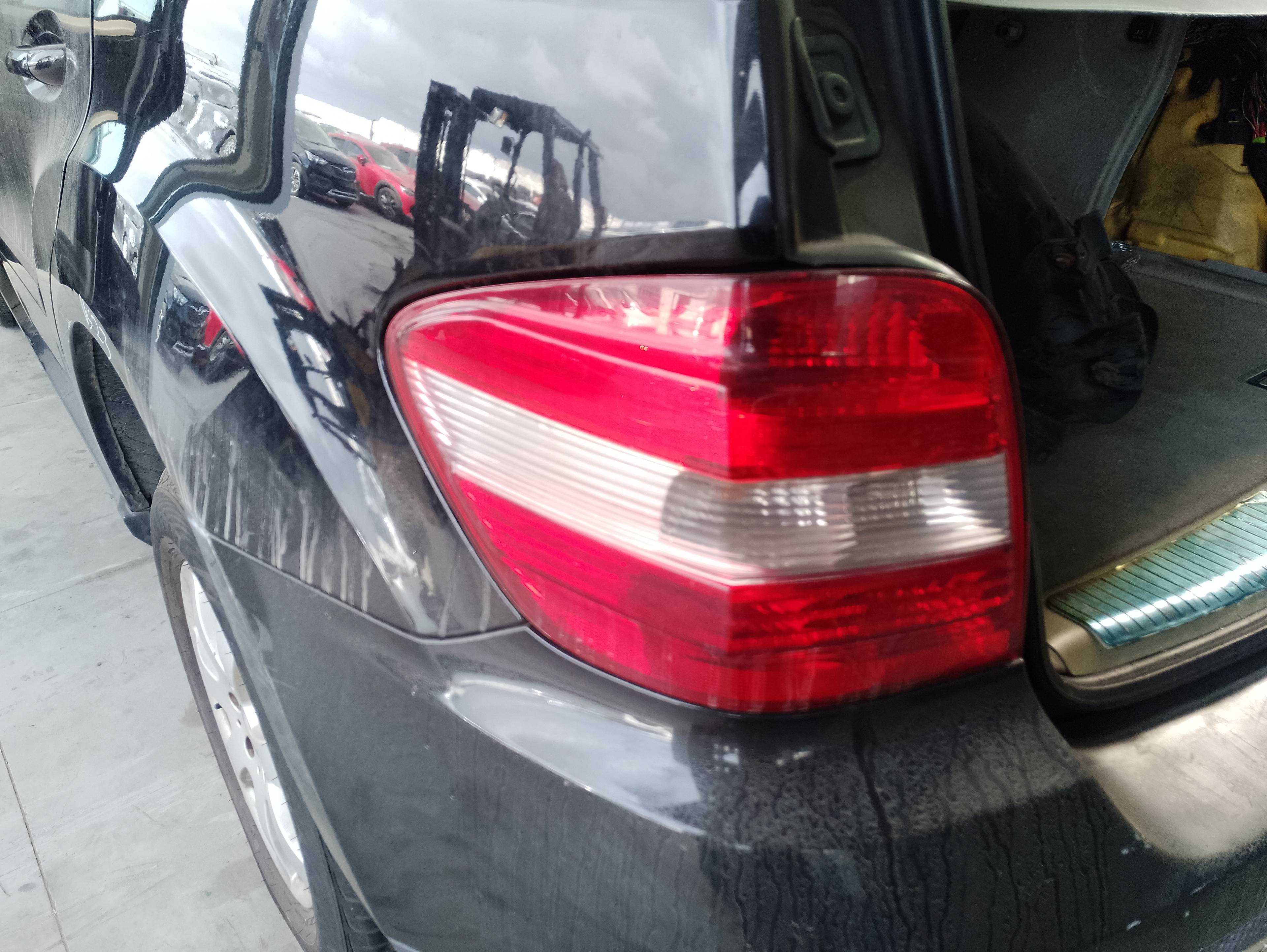 Recambio de piloto trasero izquierdo para mercedes-benz clase m (w164) 320 / 350 cdi (164.122) referencia OEM IAM   