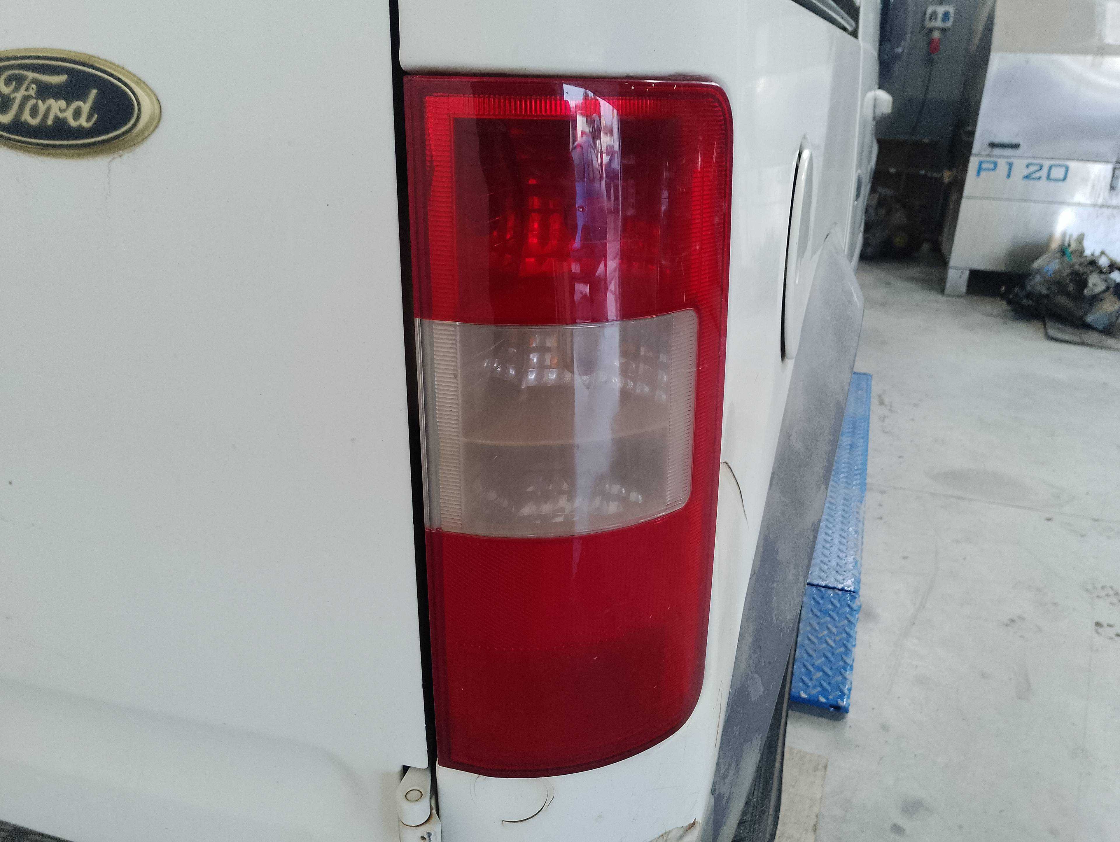Recambio de piloto trasero derecho para ford transit connect (tc7) furg. referencia OEM IAM   