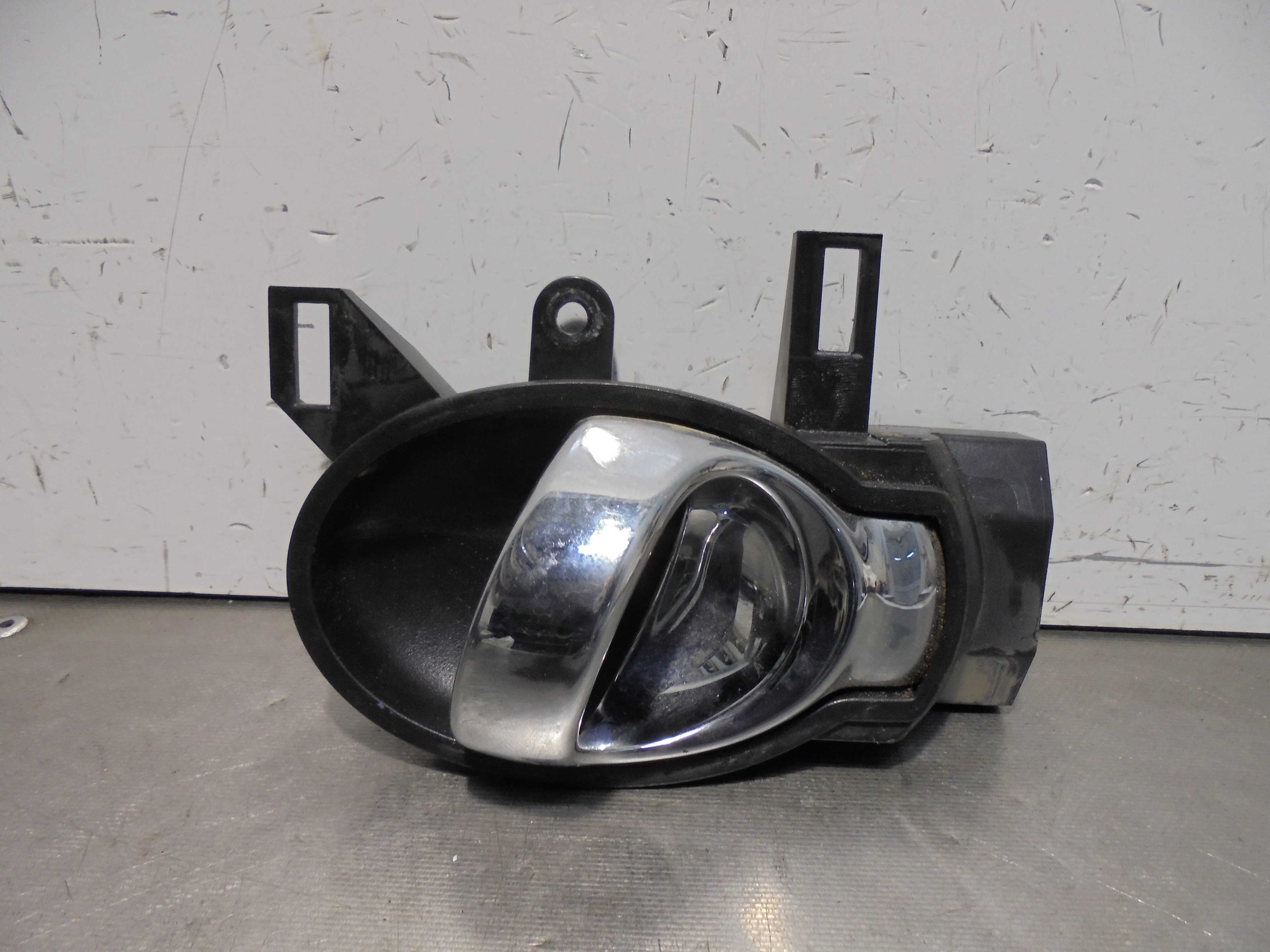 Recambio de maneta interior trasera izquierda para nissan juke (f15) 1.6 cat referencia OEM IAM 80671BA61A  