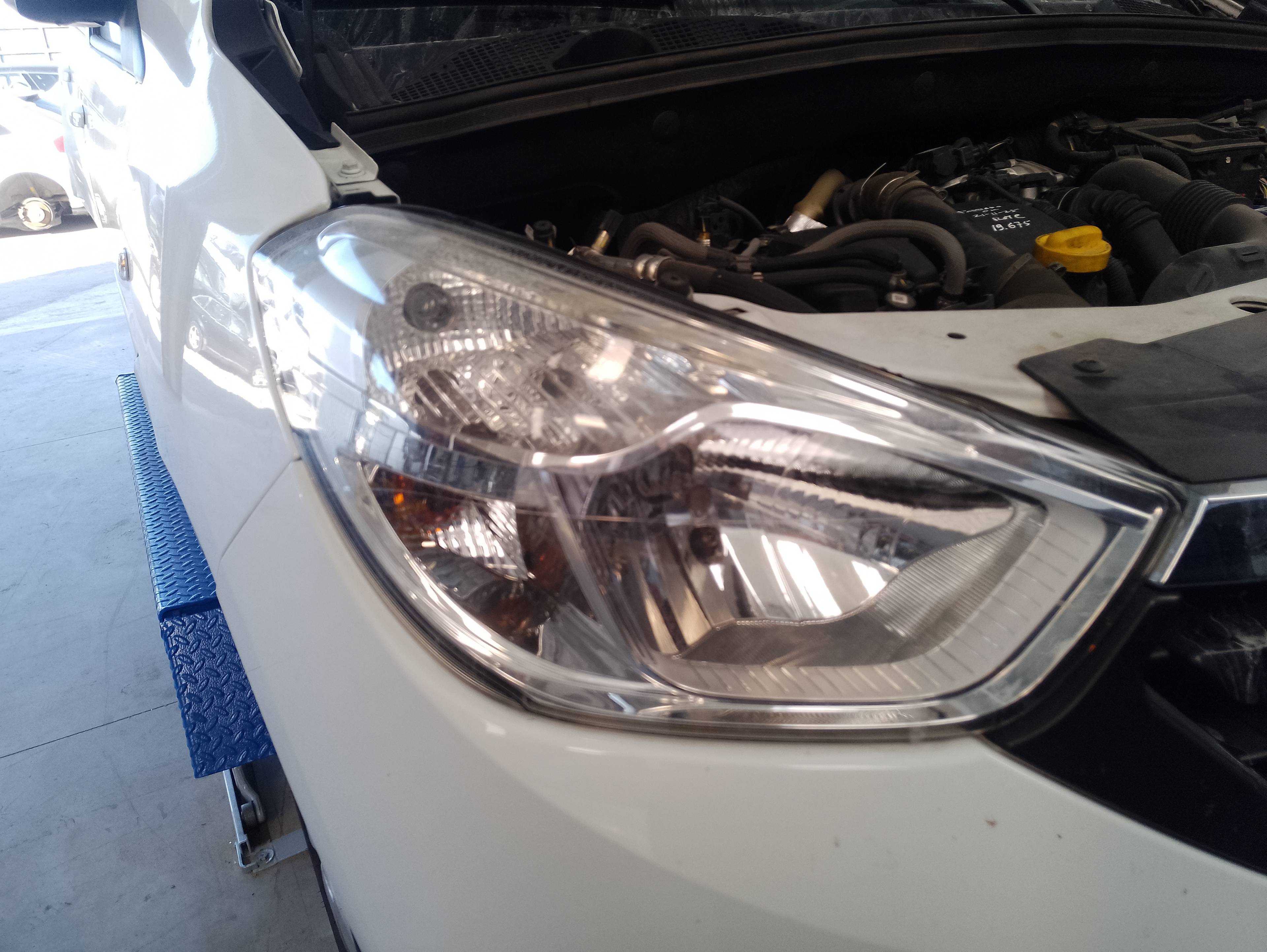 Recambio de faro derecho para dacia lodgy laureate referencia OEM IAM 260102414R 90008171 