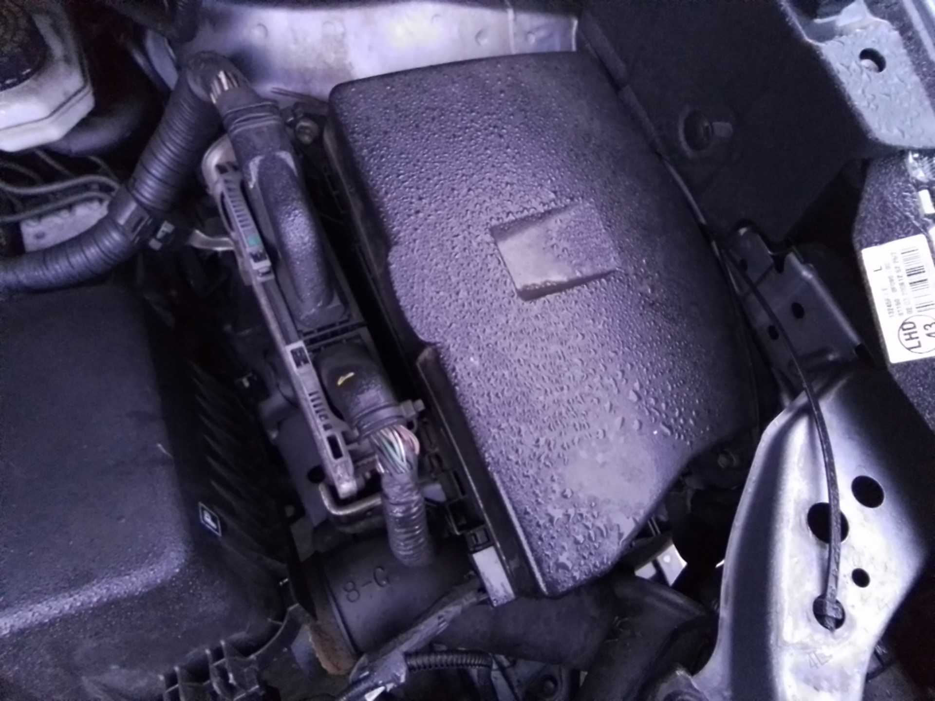 Recambio de caja reles / fusibles para toyota verso advance referencia OEM IAM   