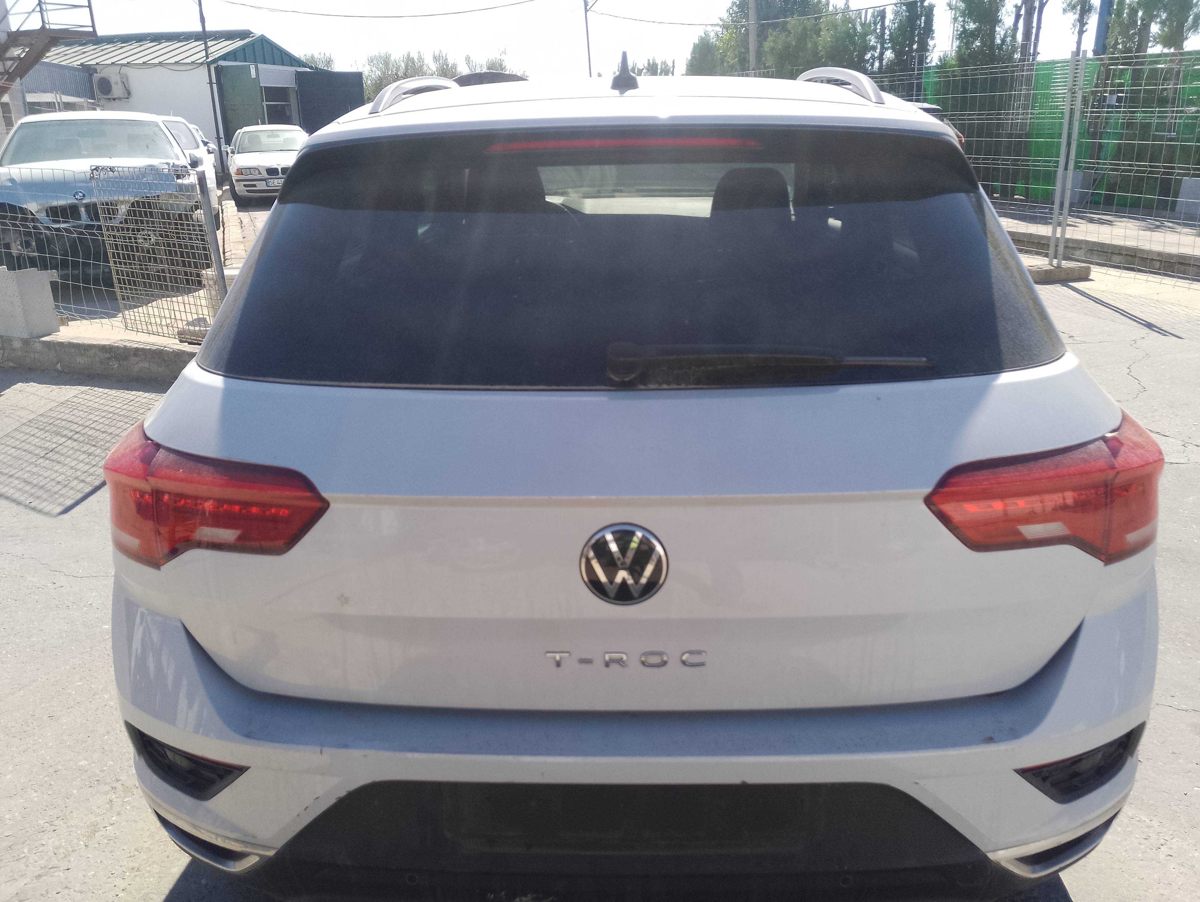 Recambio de porton trasero para volkswagen t-roc (d11) basis referencia OEM IAM  2GA827025A 