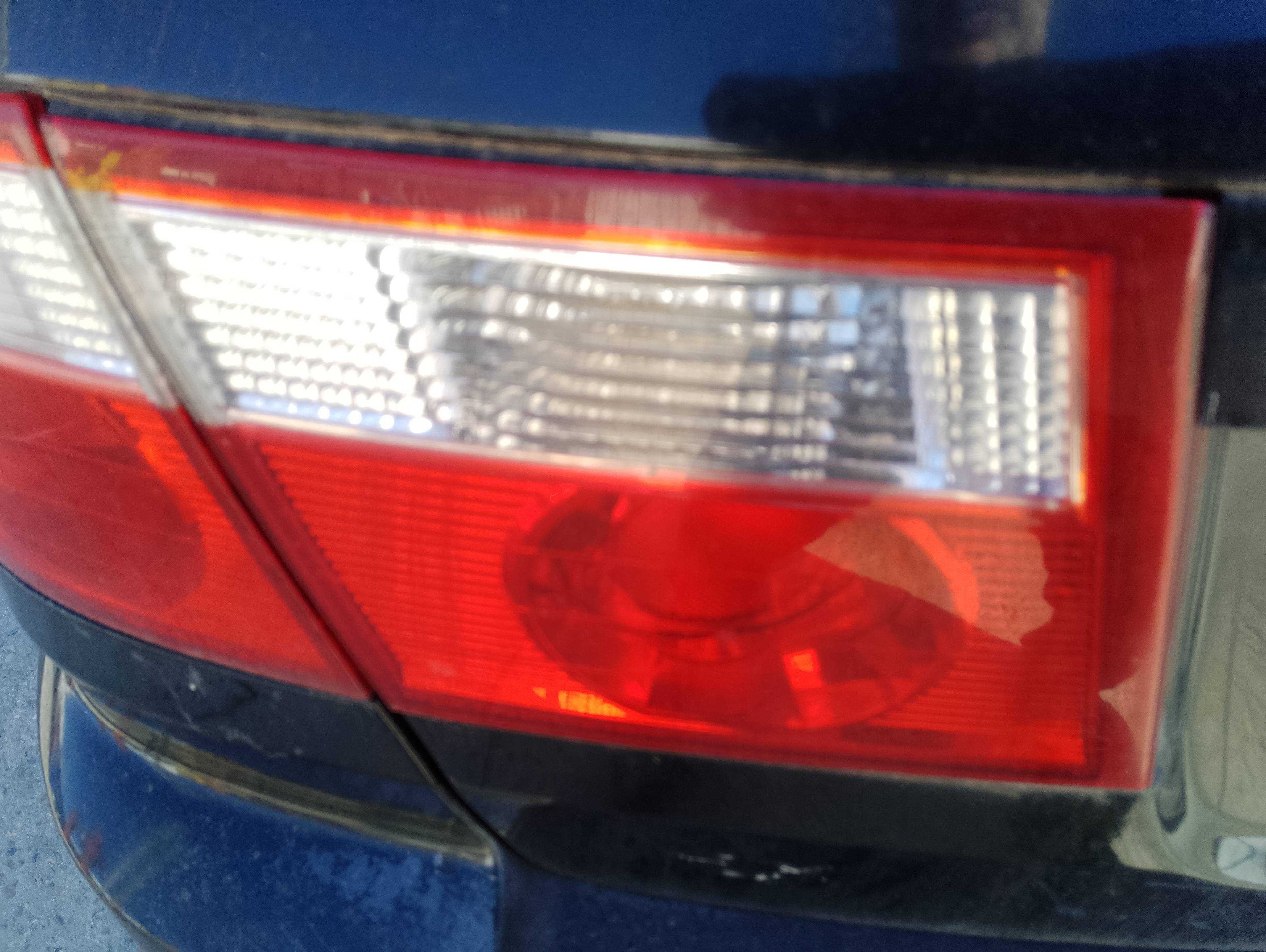 Recambio de piloto porton trasero izquierdo para kia carens referencia OEM IAM 0K2JB51190  