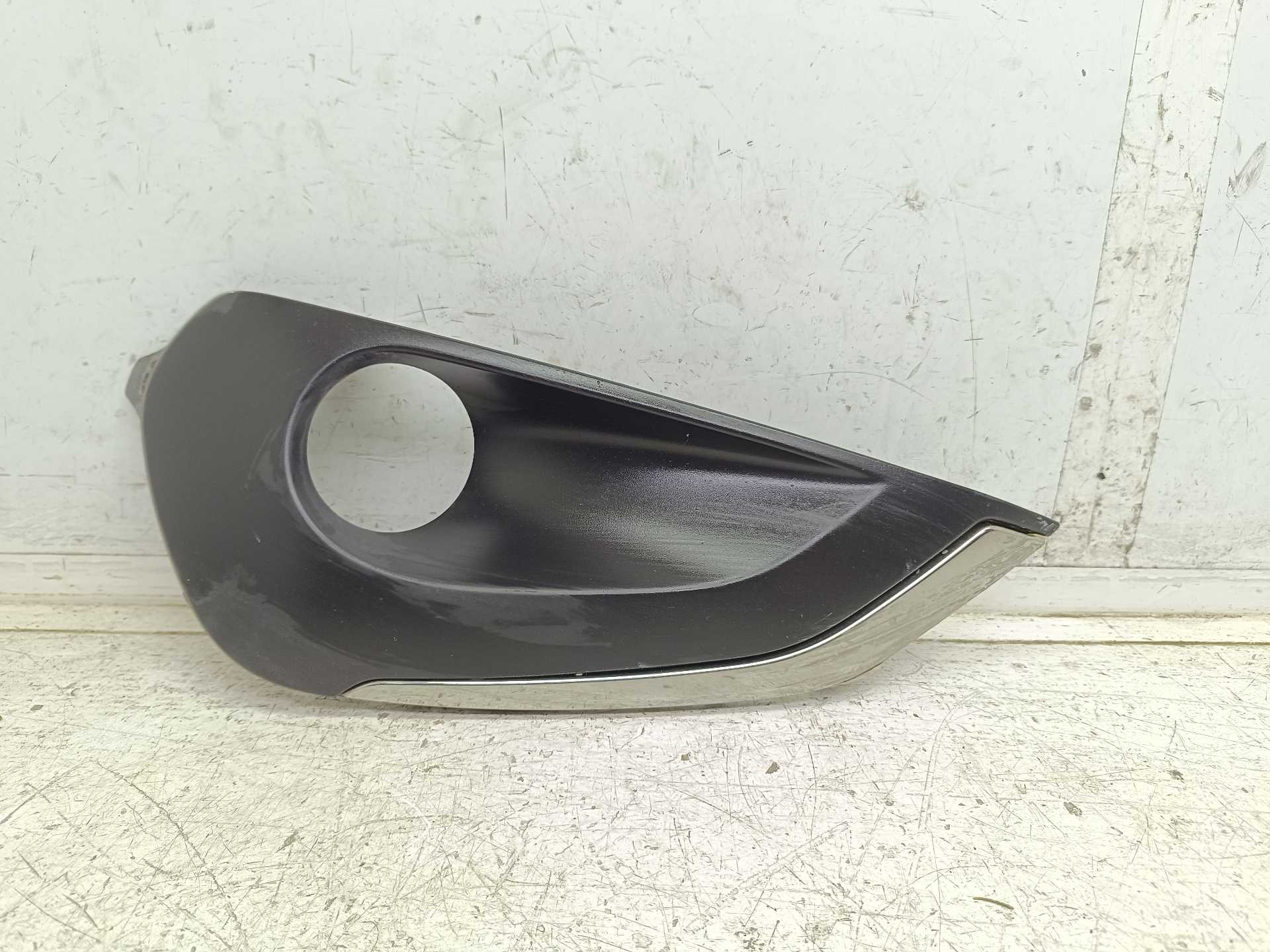 Recambio de moldura faro antiniebla izquierda para peugeot 208 style referencia OEM IAM 9810729877  