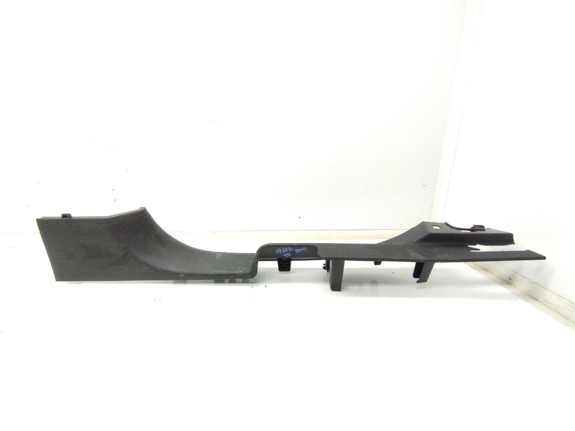 Recambio de moldura interior para renault scenic iv black edition referencia OEM IAM 769539420R  