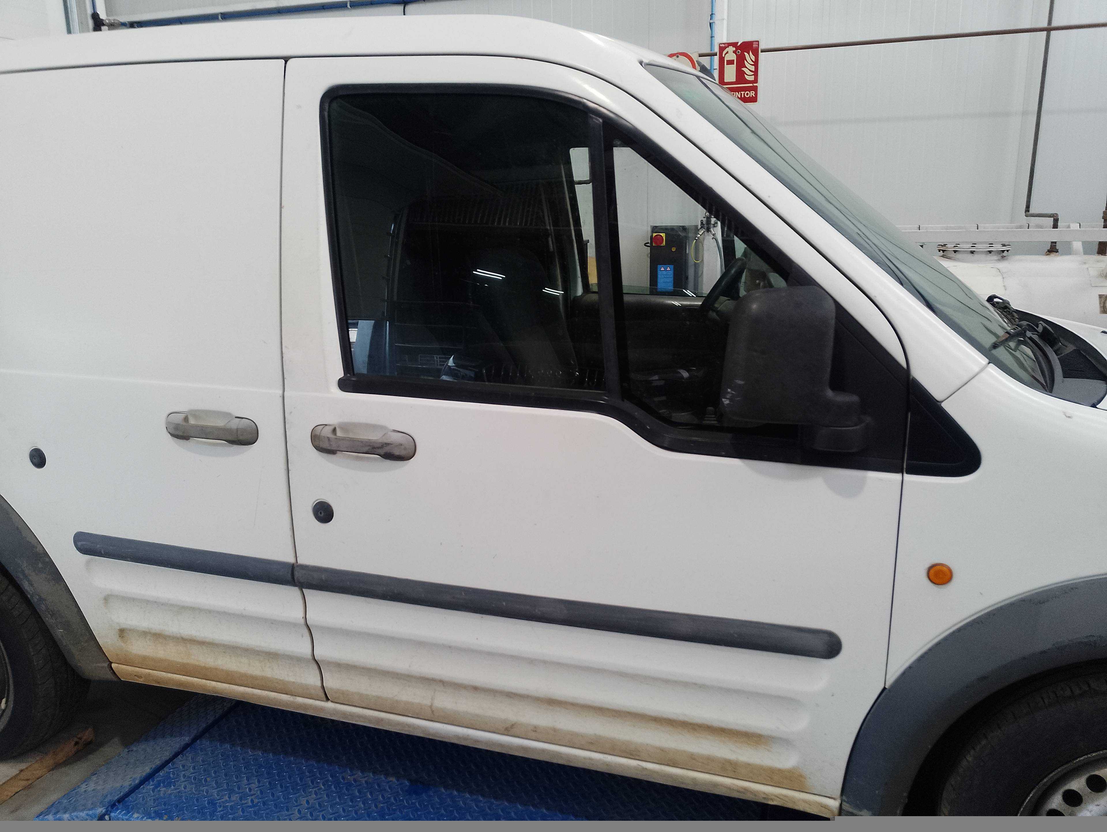 Recambio de puerta delantera derecha para ford transit connect (tc7) furg. referencia OEM IAM   