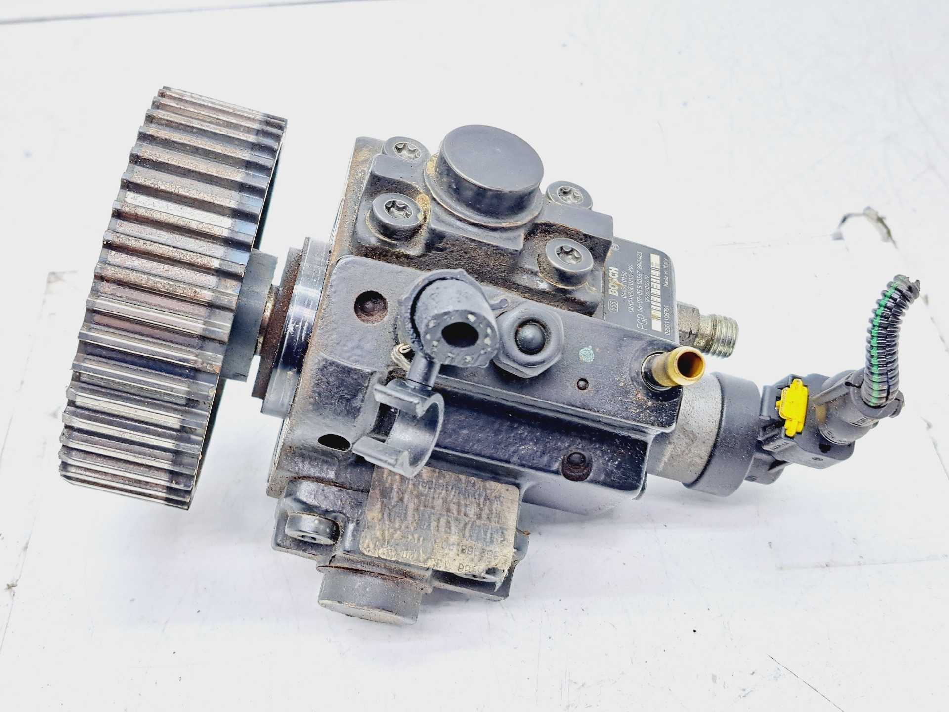 Recambio de bomba inyeccion para opel vectra c berlina cosmo referencia OEM IAM 0055206679 0445010156 BOSCH