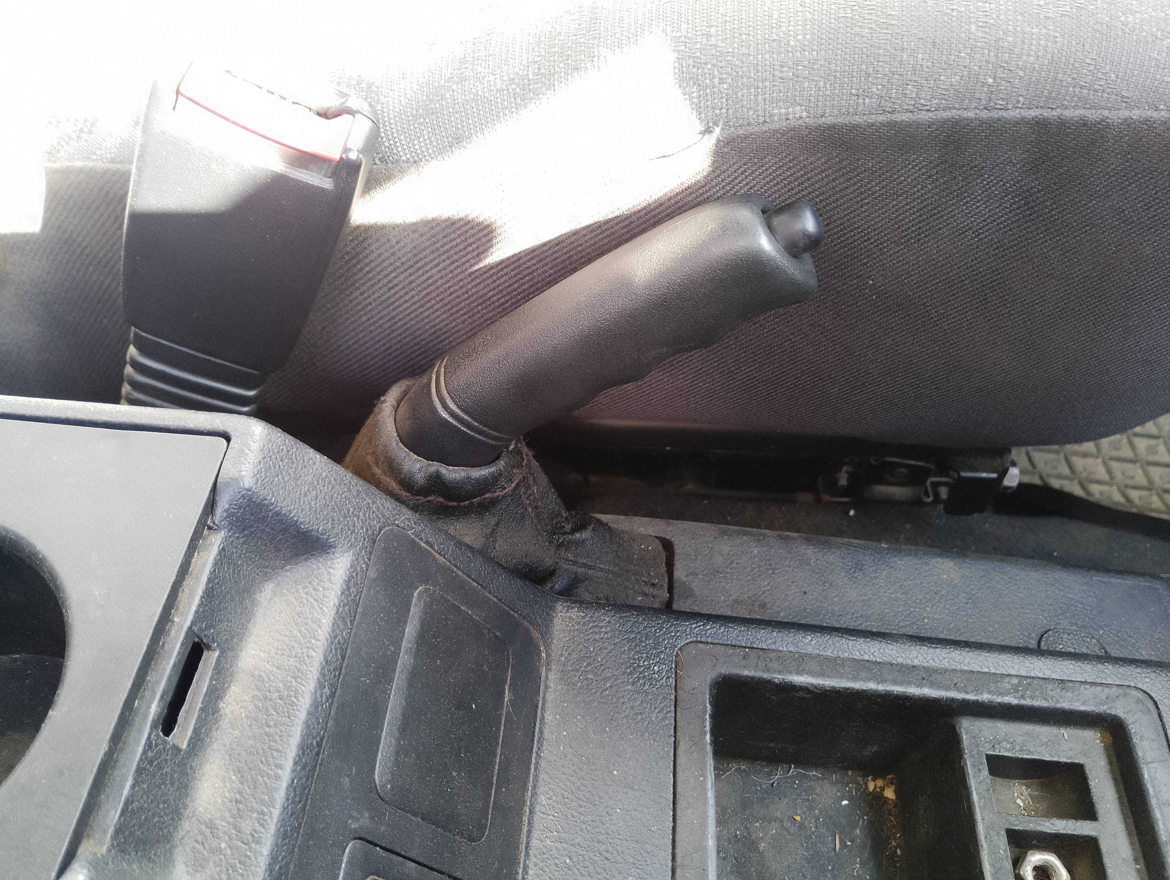 Recambio de palanca freno para mitsubishi galloper (hyundai) 2.5 td (5-ptas.) referencia OEM IAM   
