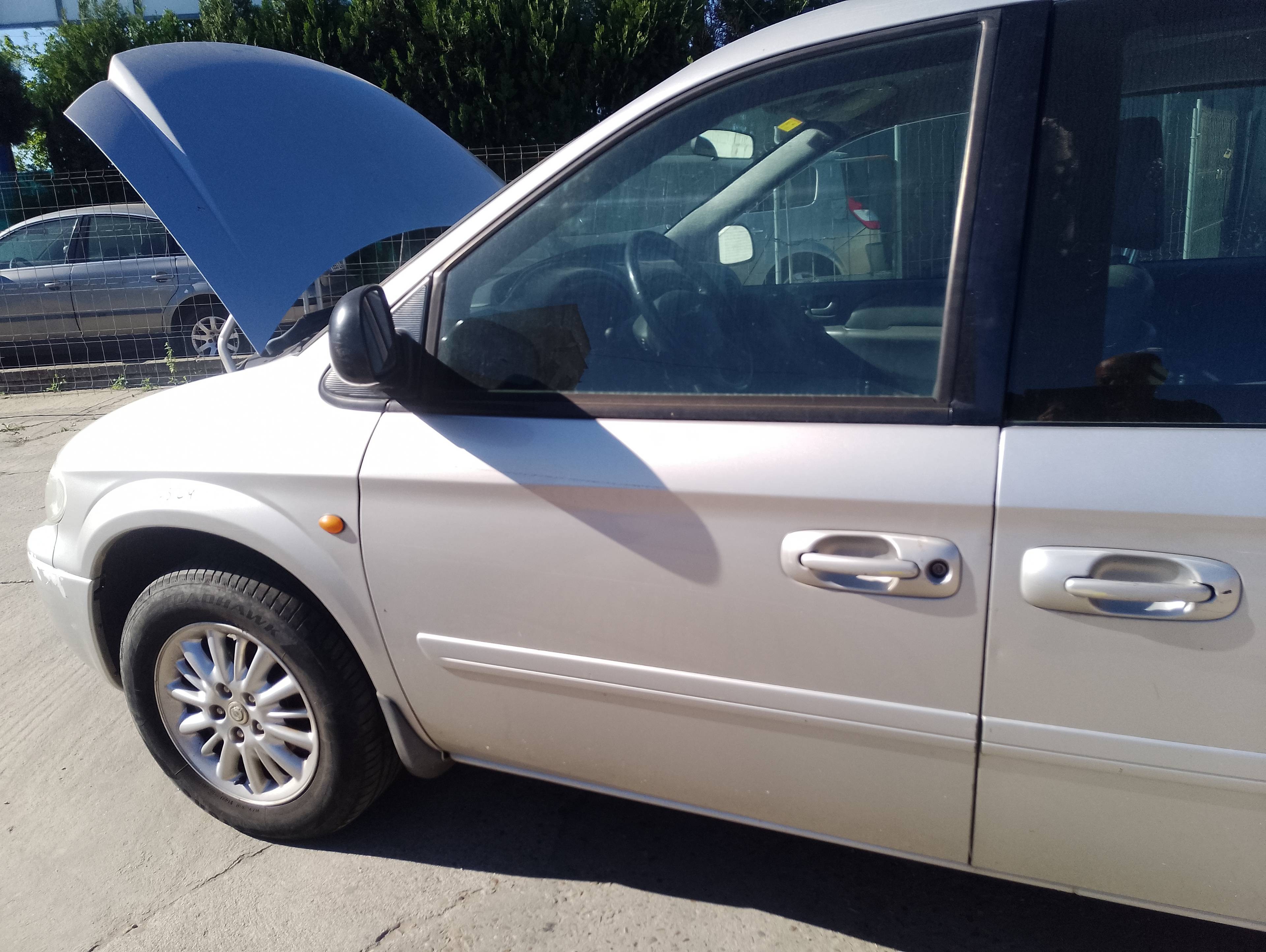 Recambio de puerta delantera izquierda para chrysler voyager (rg) 2.5 crd executive referencia OEM IAM   