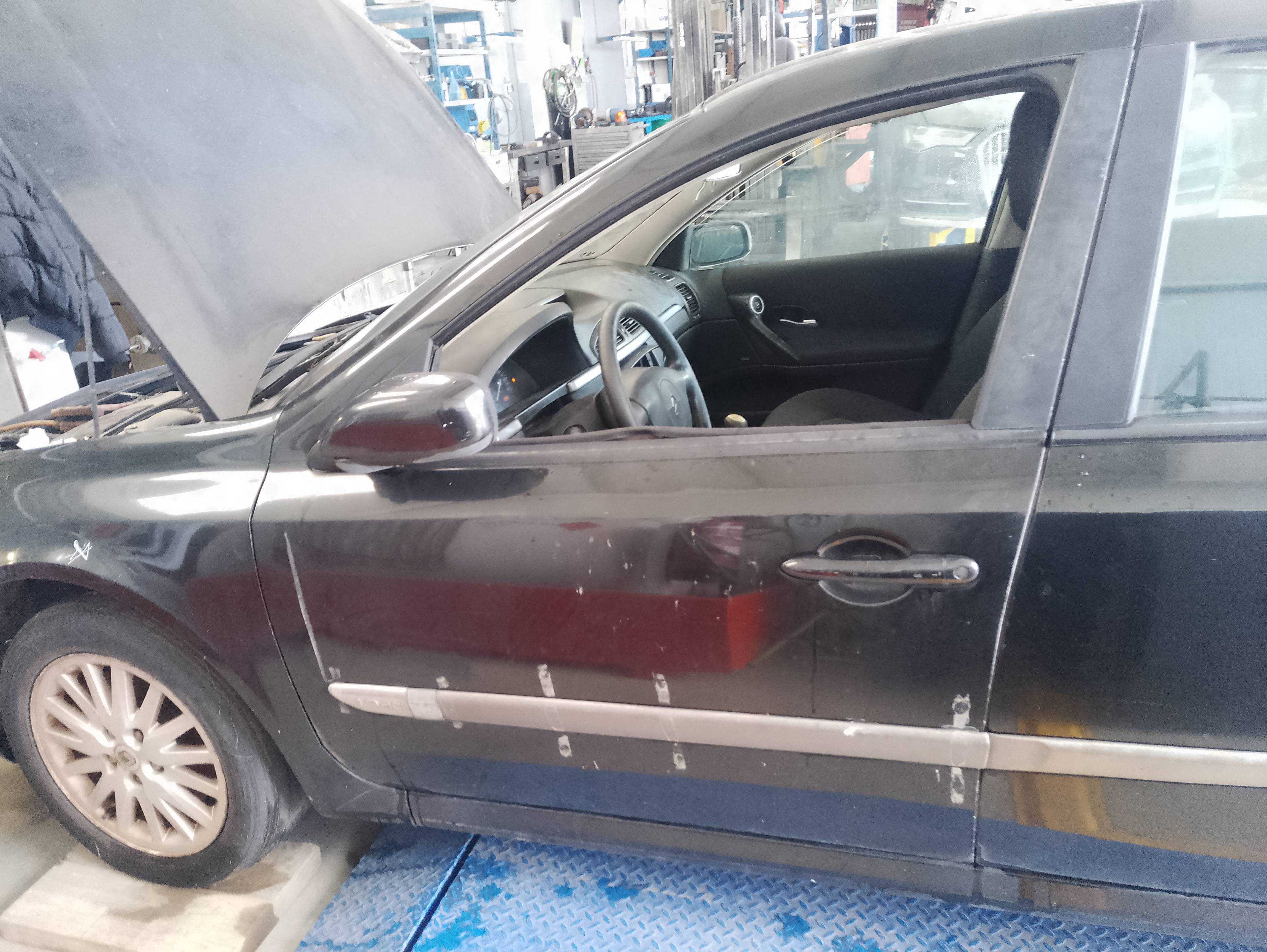 Recambio de puerta delantera izquierda para renault laguna ii (bg0) authentique referencia OEM IAM   