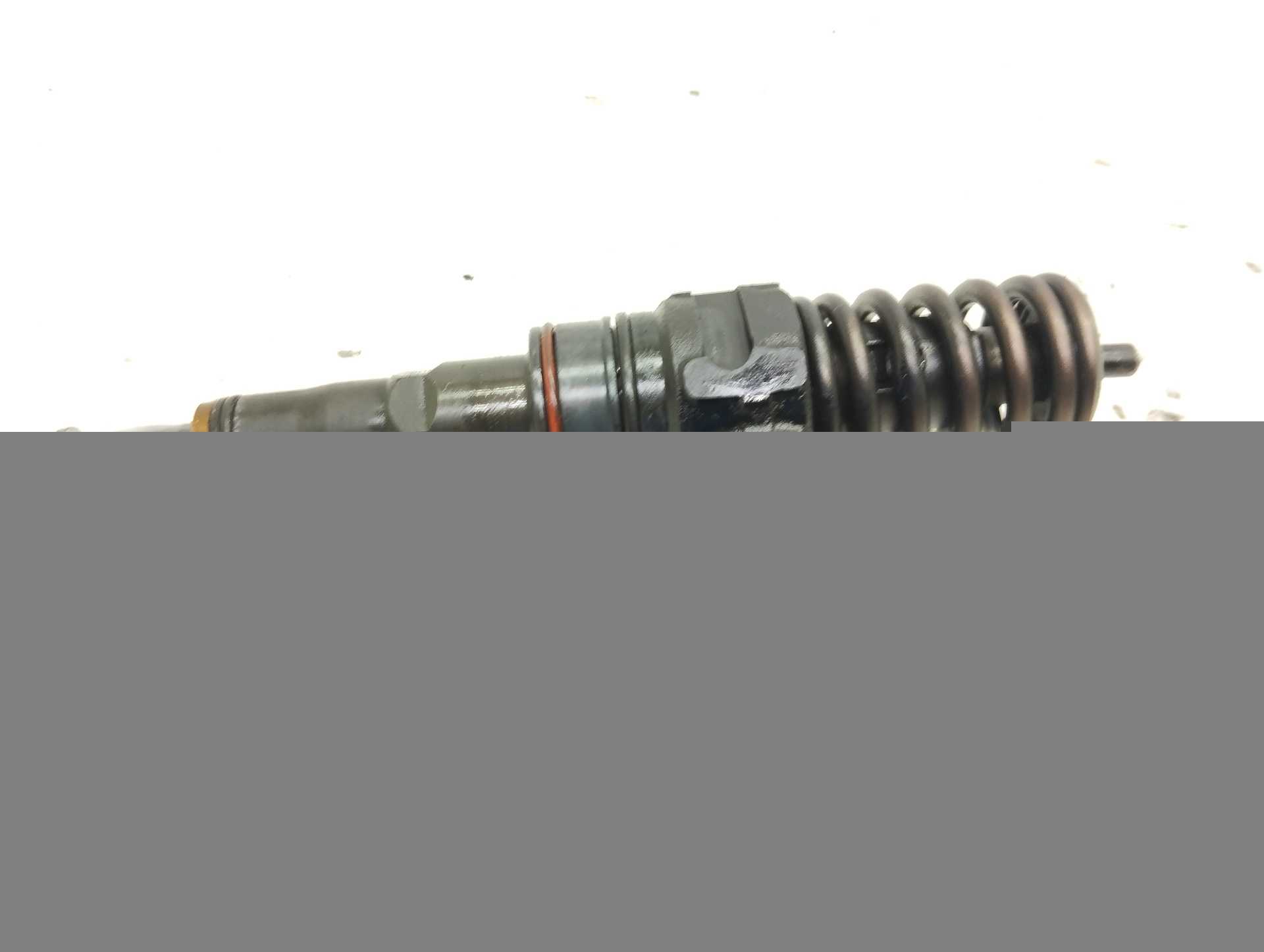 Recambio de inyector para volkswagen passat berlina (3b2) referencia OEM IAM 038130073F  