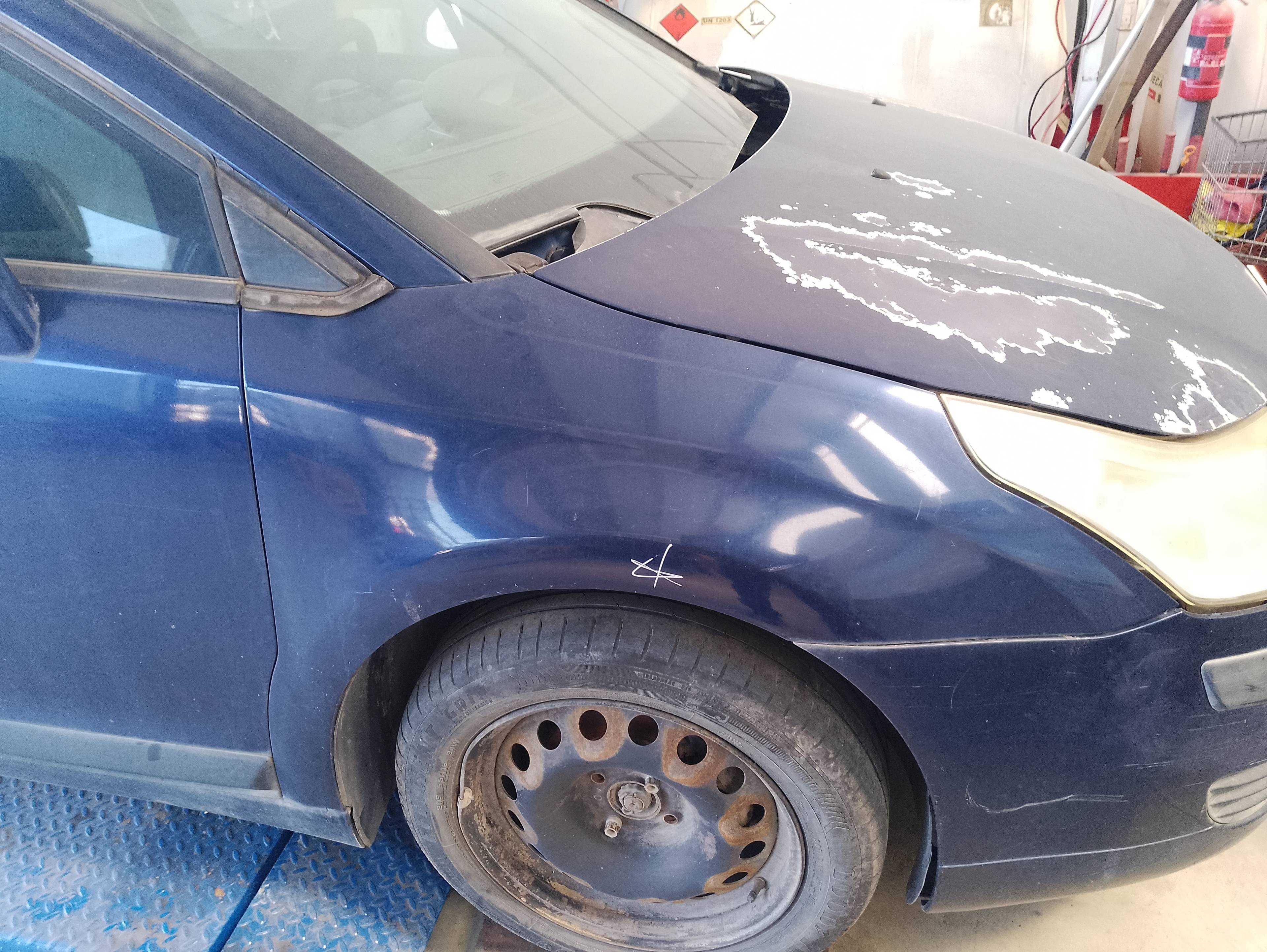 Recambio de aleta delantera derecha para citroën c4 berlina collection referencia OEM IAM   