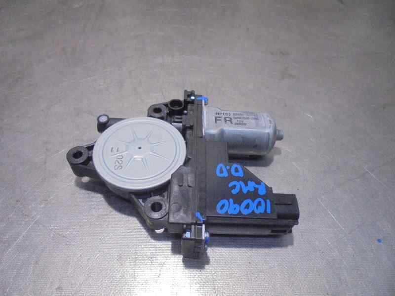 Recambio de motor elevalunas delantero derecho para kia carens ( ) basic referencia OEM IAM 82460A4010 DENSO 