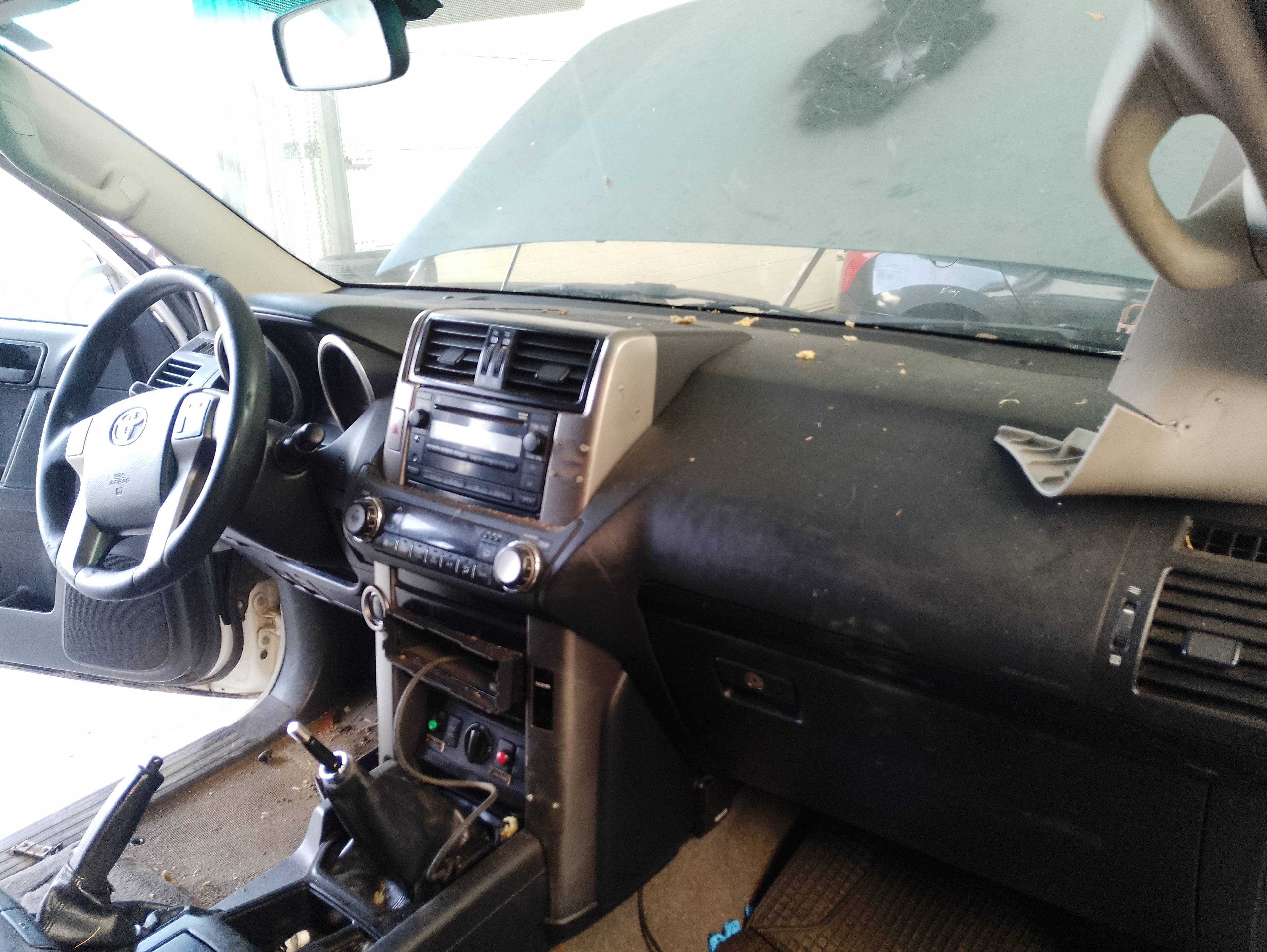 Recambio de salpicadero para toyota land cruiser (j15) basis referencia OEM IAM   