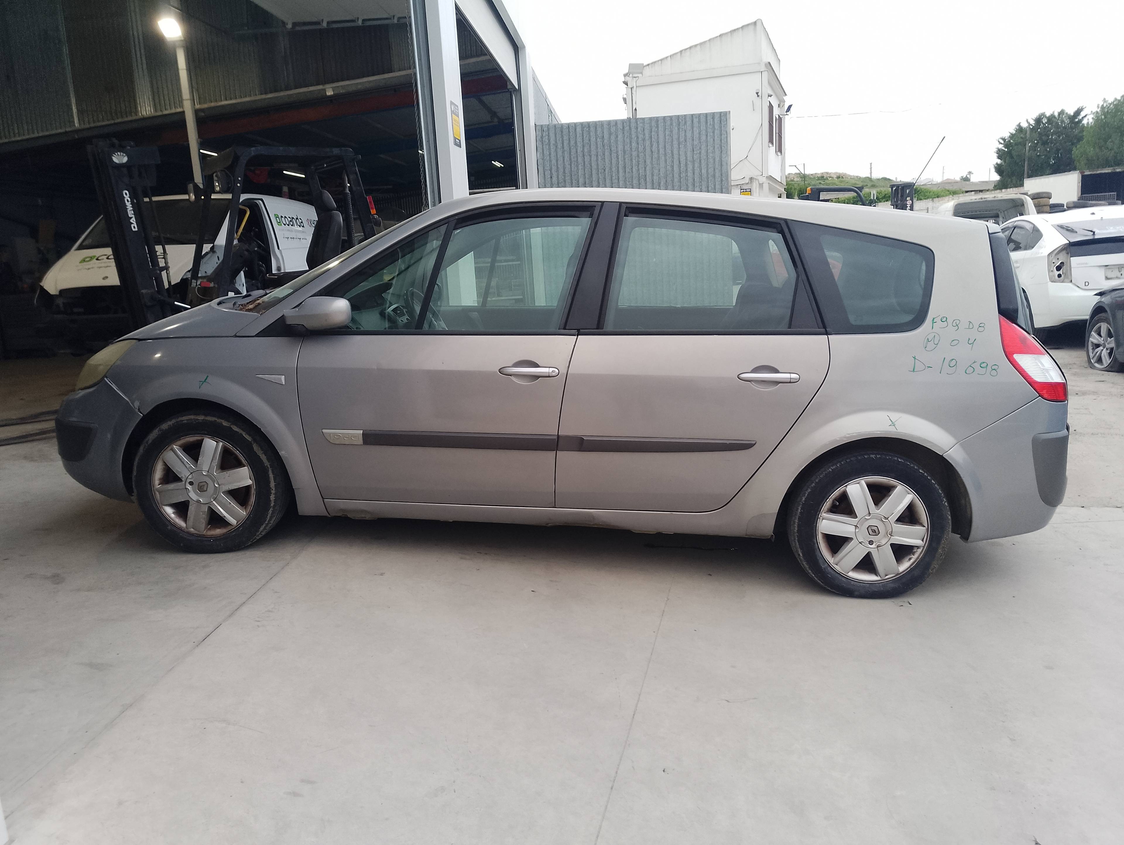 renault scenic ii del año 2004