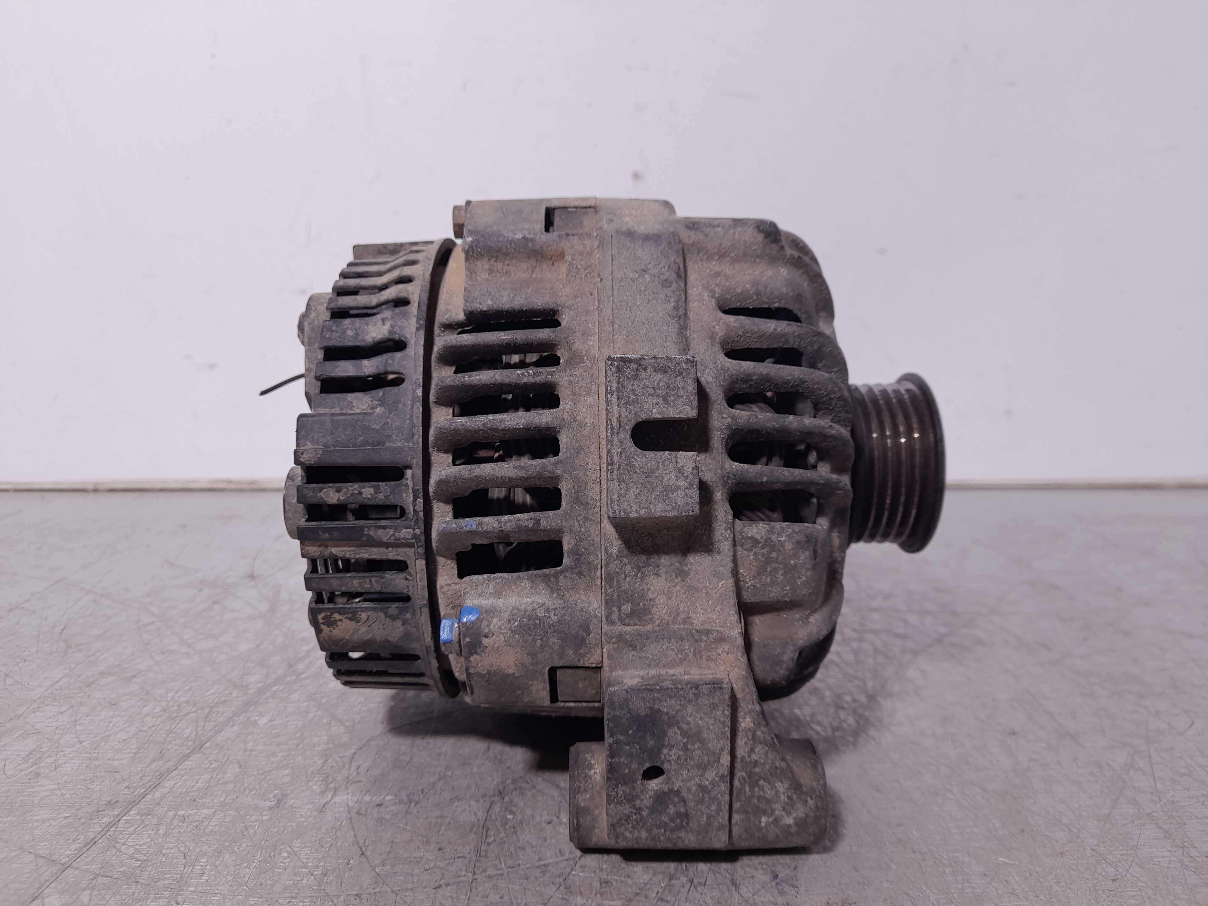 Recambio de alternador para land rover range rover (lp) 2.5 turbodiesel referencia OEM IAM  VALEO 